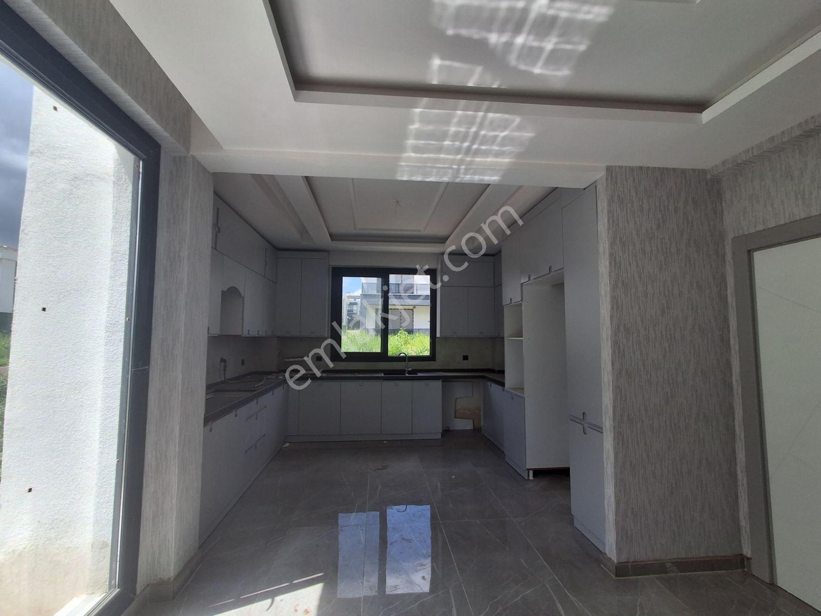 6+1 Satılık Lüks Dubleks Villa
