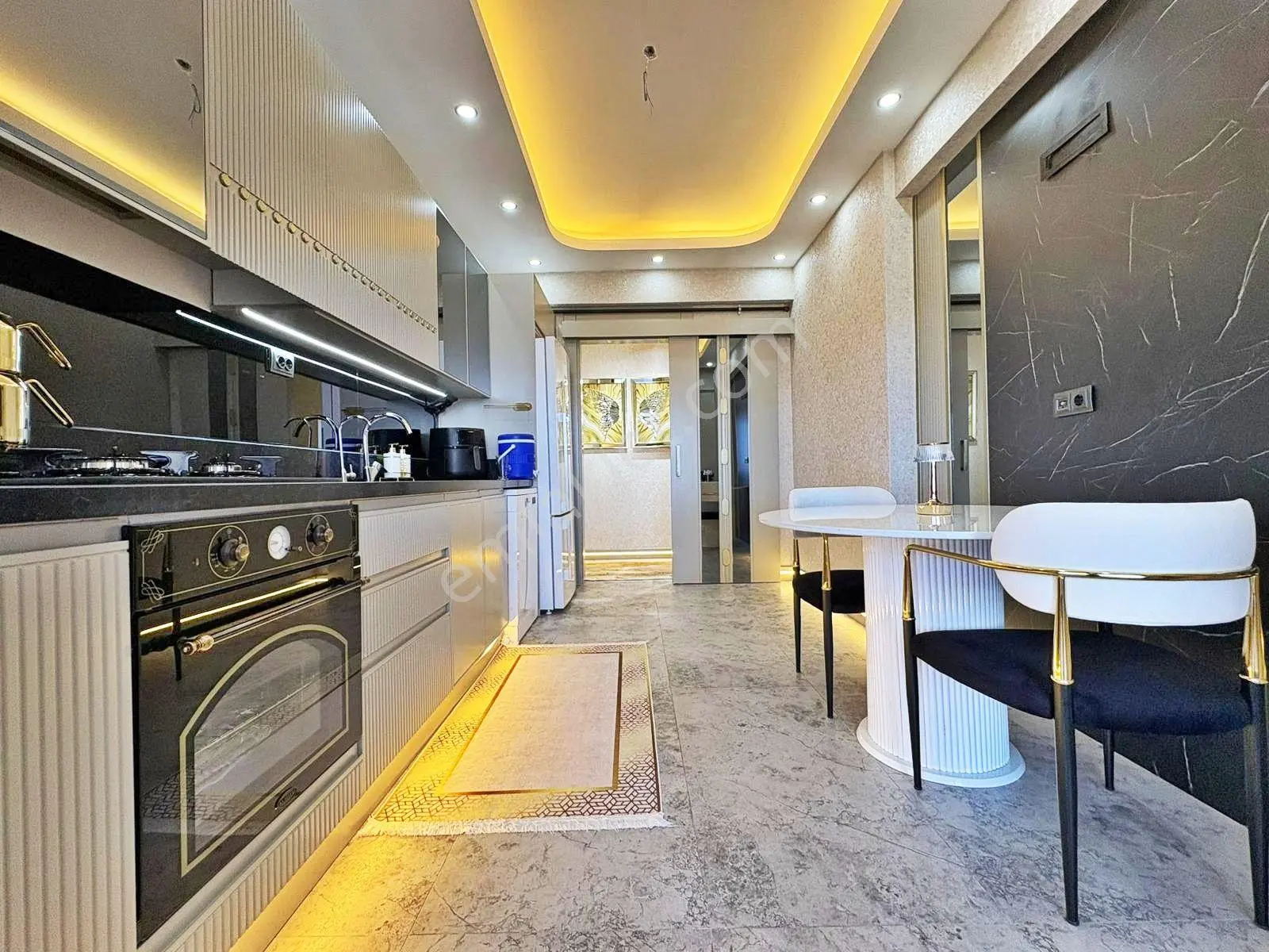 Göktürk'te Açık Cephe Geniş Cam Balkon Şık Tasarımlı 2+1 Daire - Görsel 3