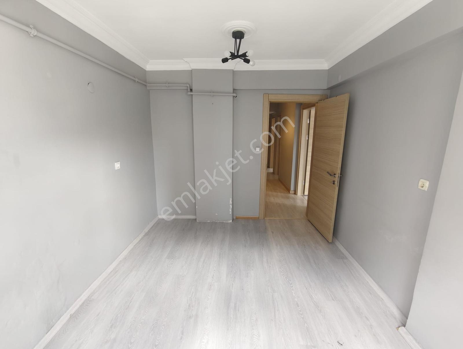 Köprü Emlaktan Gazi Mah. 3+1 Satılık Çift Balkonlu Ara Kat Daire - Görsel 22