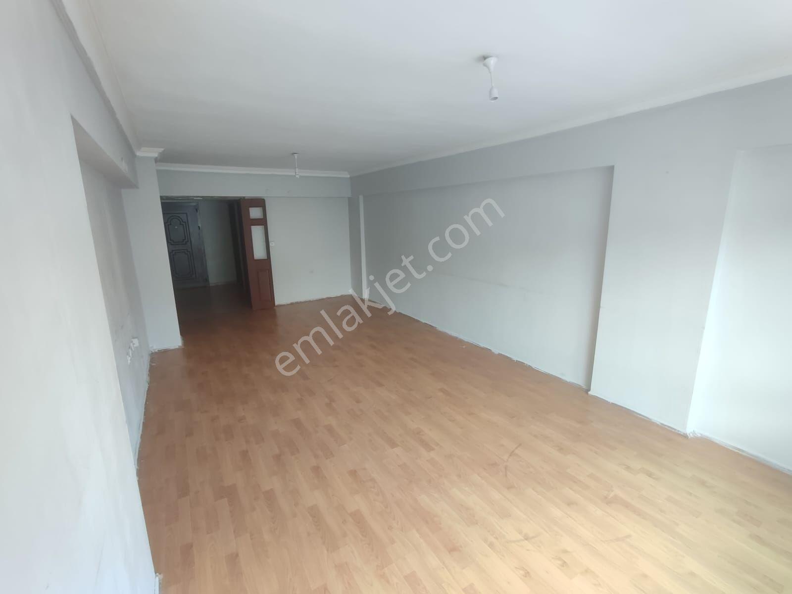 Ara Katta Asansörlü Oldukça Geniş 3+1 Ön Cephe Kiralık Daire - Görsel 7
