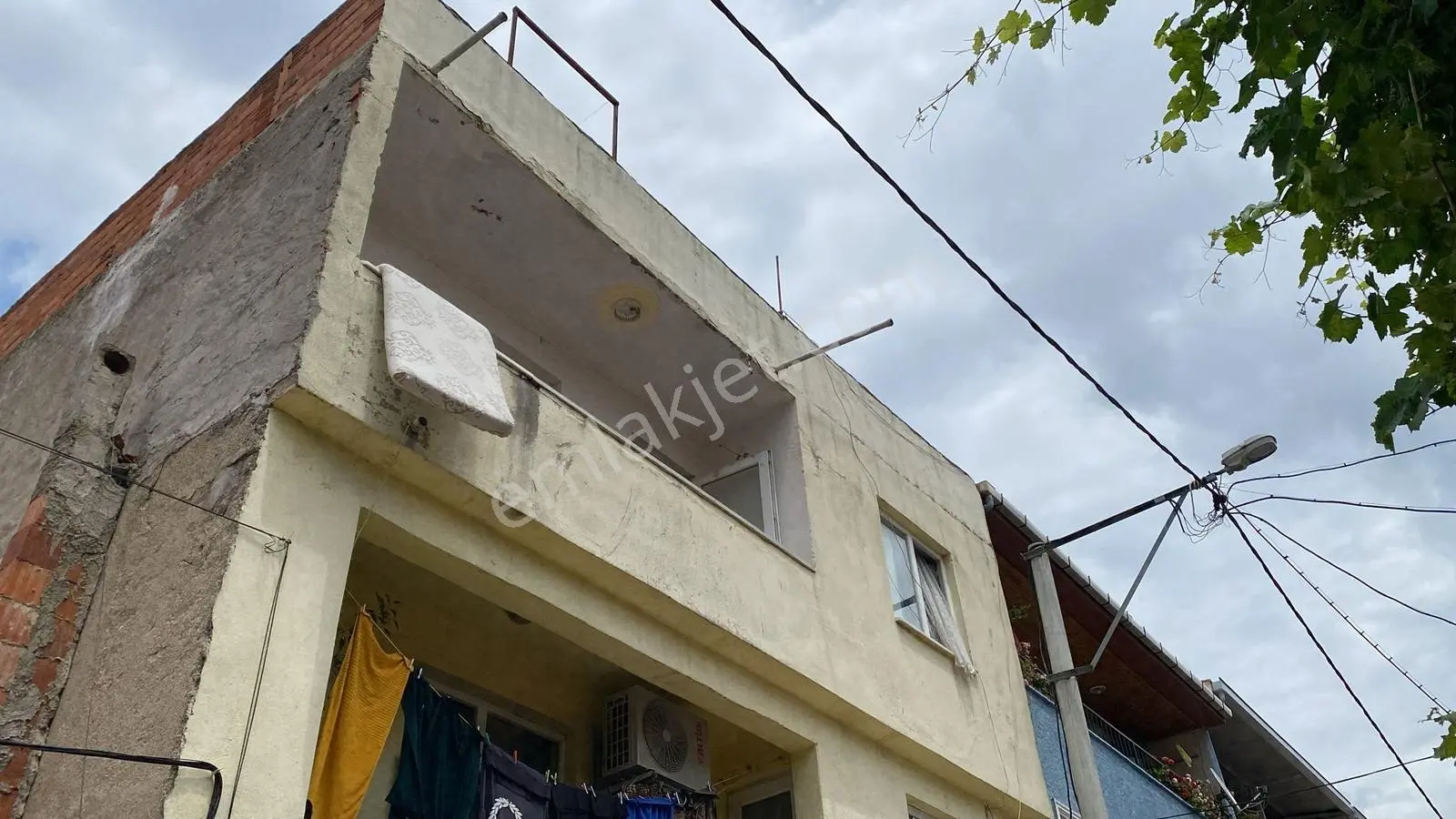Küplüpınar Mahallesi'nde 110mt2 3.kat Daire