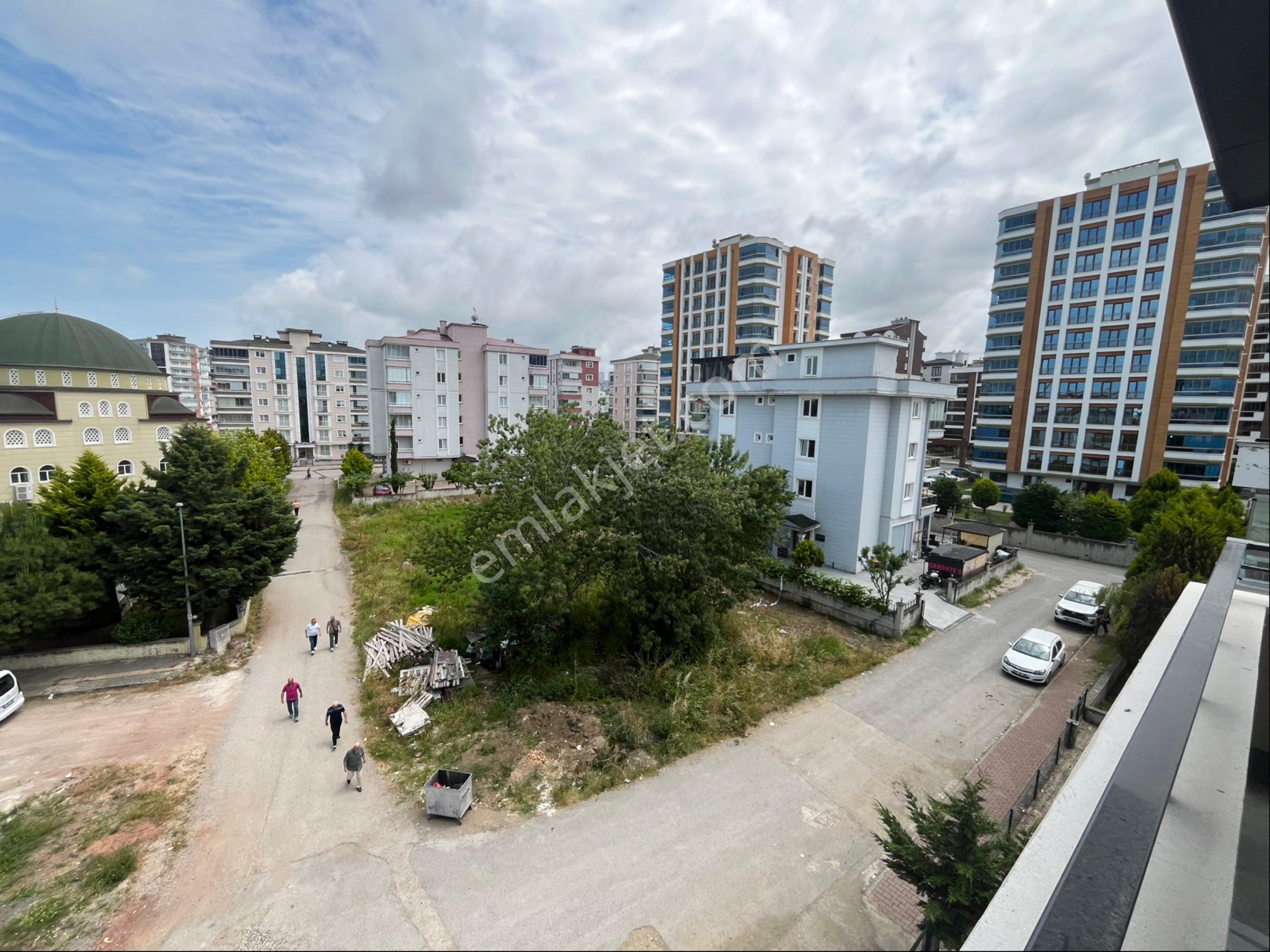 Atakent’te Tramvayın Altında Kiralık Mükemmel Konumda Daire - Görsel 11
