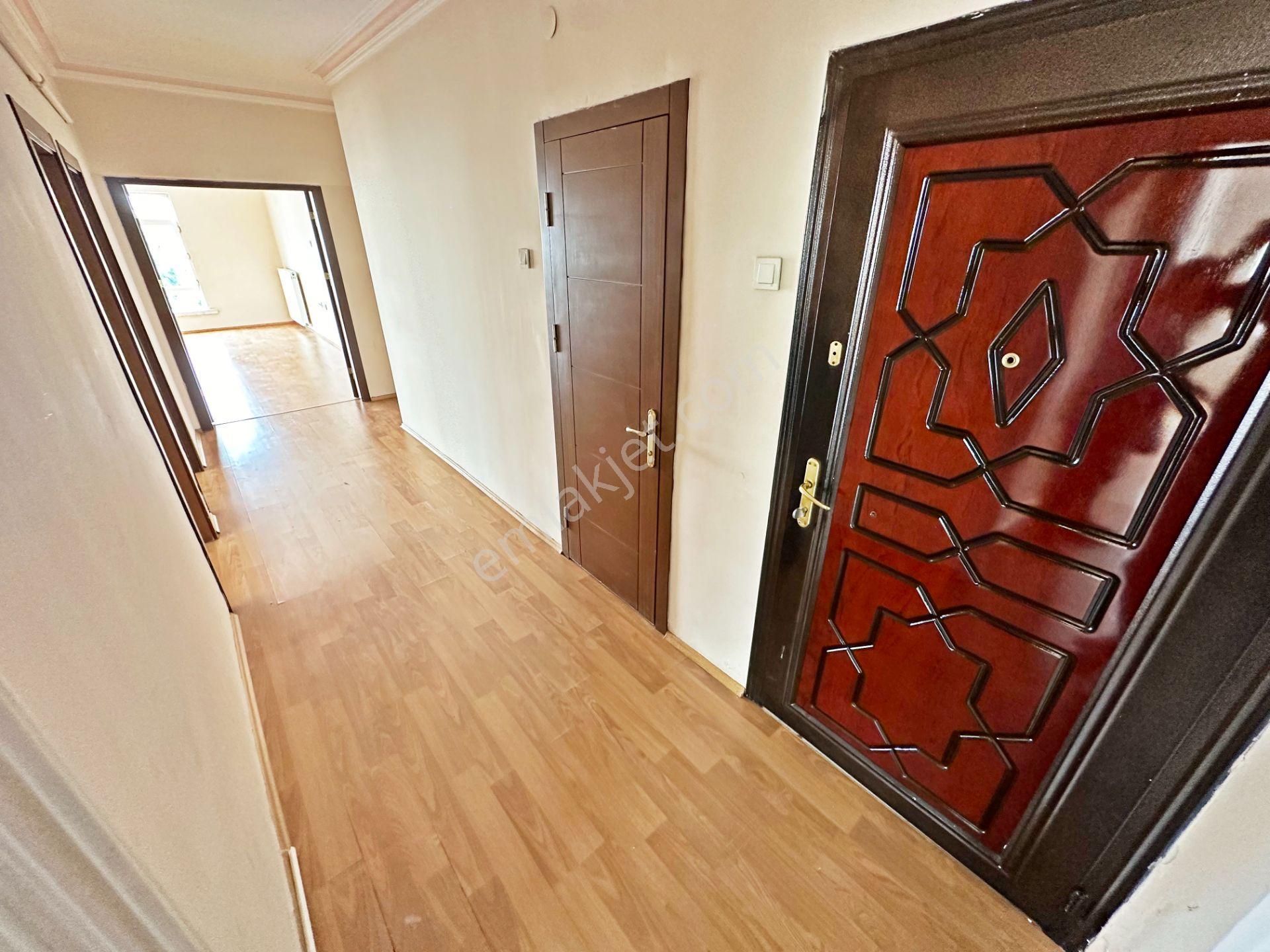 Aşağı Eğlence Mah. Göbek'te Ofis Ve Konuta Uygun 3+1 Yapılı Kiralık Mülk!! - Görsel 19