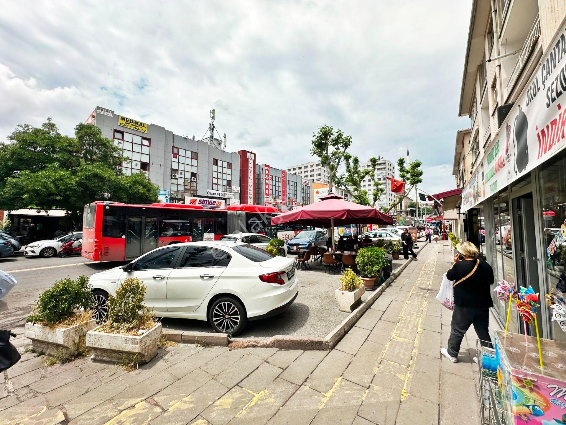 Aşağı Eğlence Mah. Göbek'te Ofis Ve Konuta Uygun 3+1 Yapılı Kiralık Mülk!! - Görsel 35