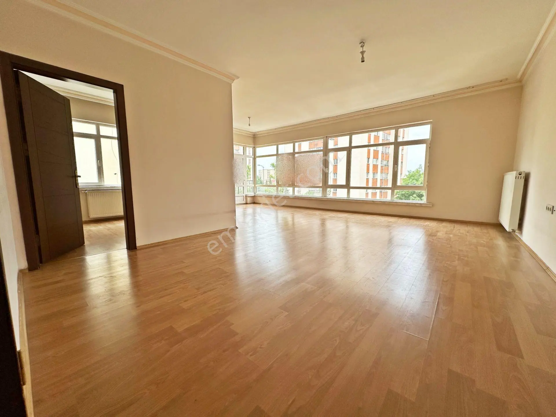 Aşağı Eğlence Mah. Göbek'te Ofis Ve Konuta Uygun 3+1 Yapılı Kiralık Mülk!! - Görsel 2