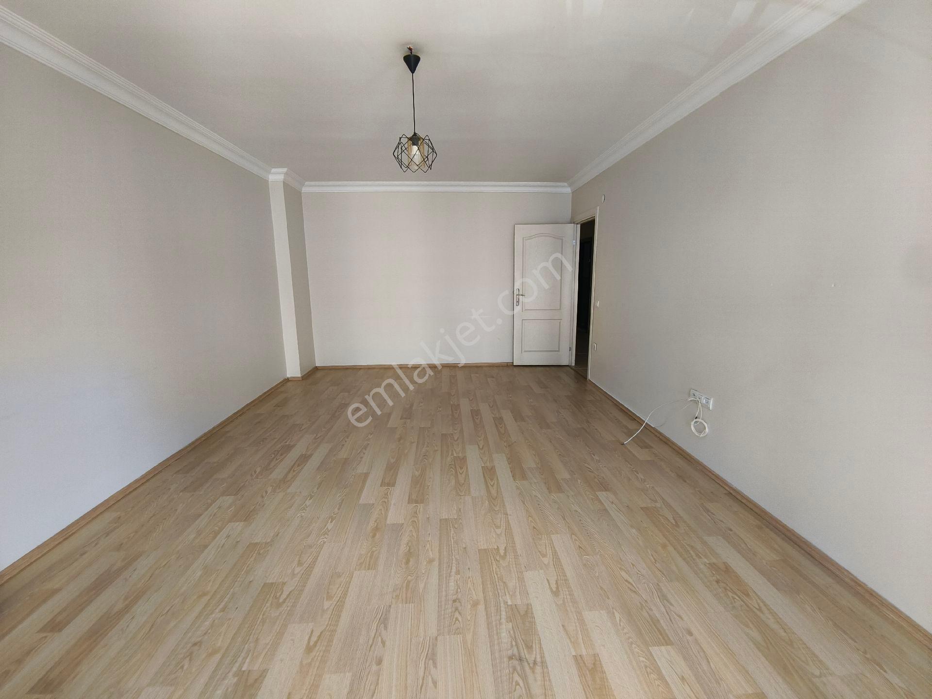 Güneyden Barış Caddesinde 3+1. 120m2 Ayrı Mutfaklı Daire - Görsel 10