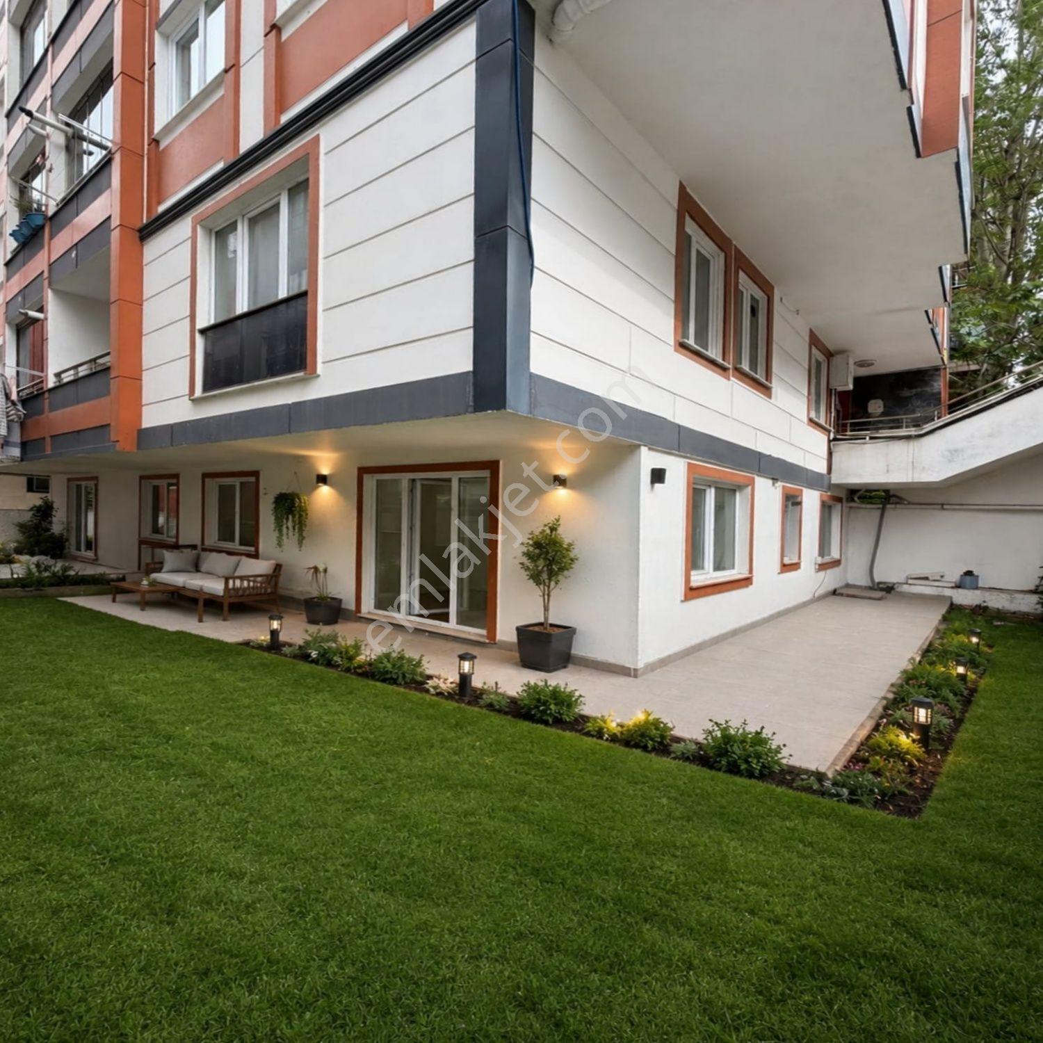 Beylikdüzü Yakupluda Müstakil Bahçeli Satılık 2+1 Bahçe Katdaire