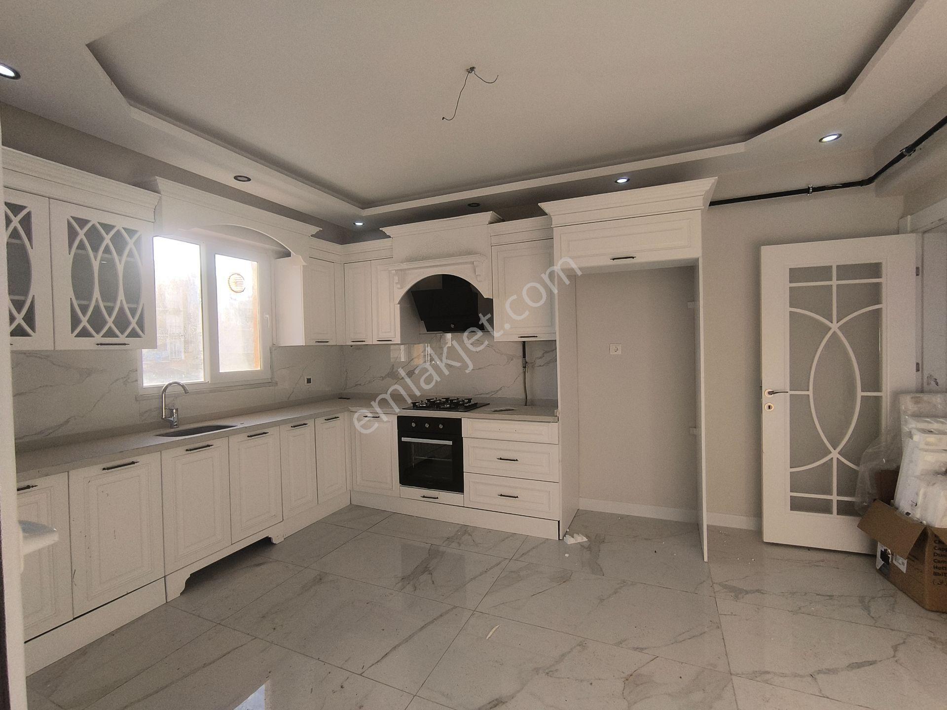 Adıyaman Yenimahallede Satılık 3.5+1 Arakat Modern Daire - Görsel 11