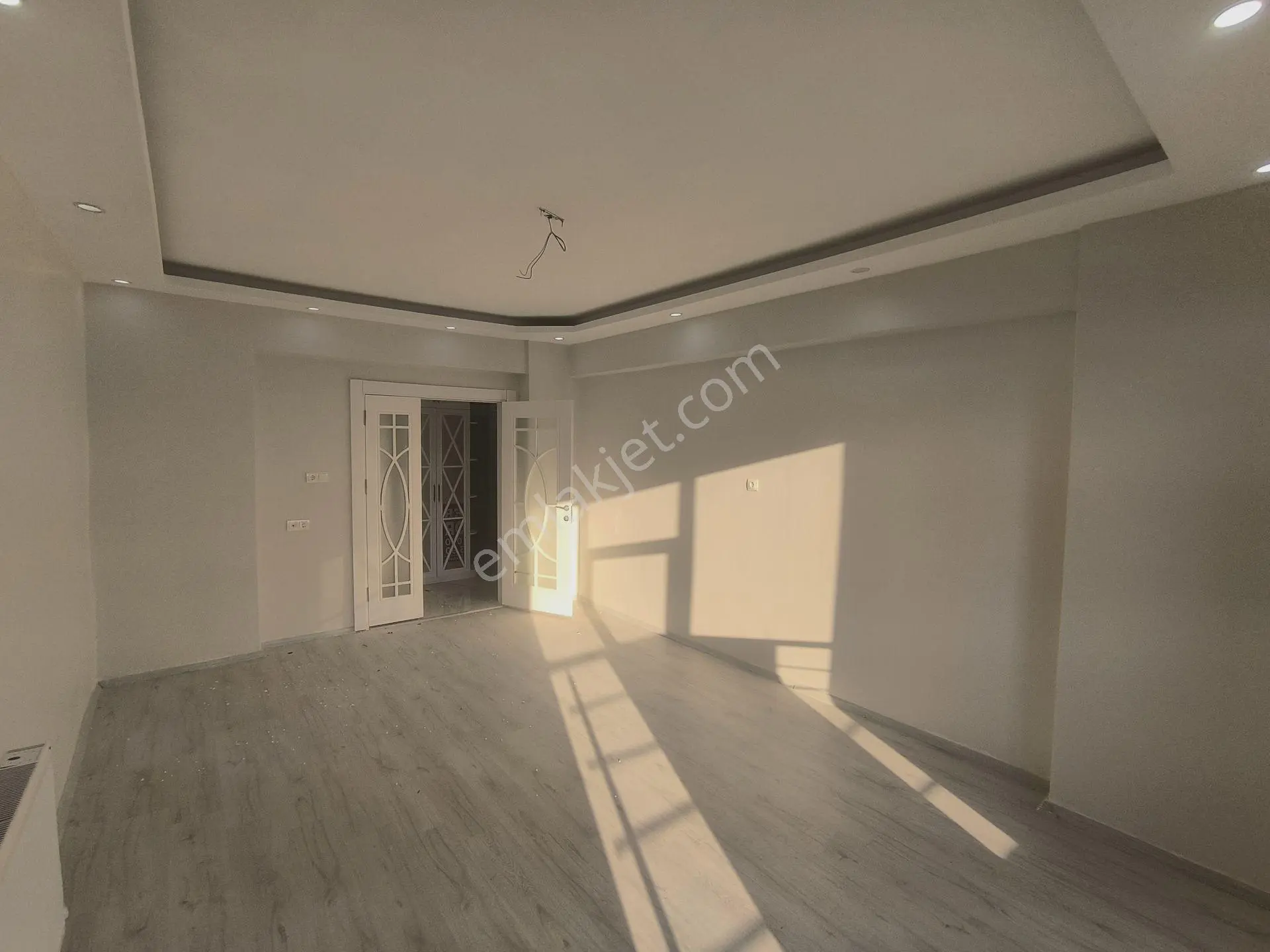 Adıyaman Yenimahallede Satılık 3.5+1 Arakat Modern Daire - Görsel 4
