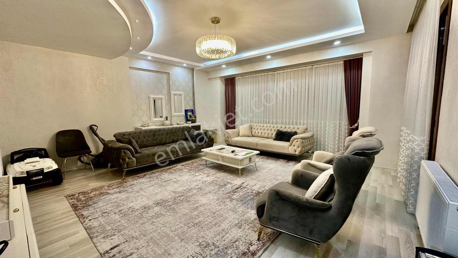 Otogar Arkasında Havuzlu 4+1 Ara Kat Masrafsız Muhteşem Daire!!!