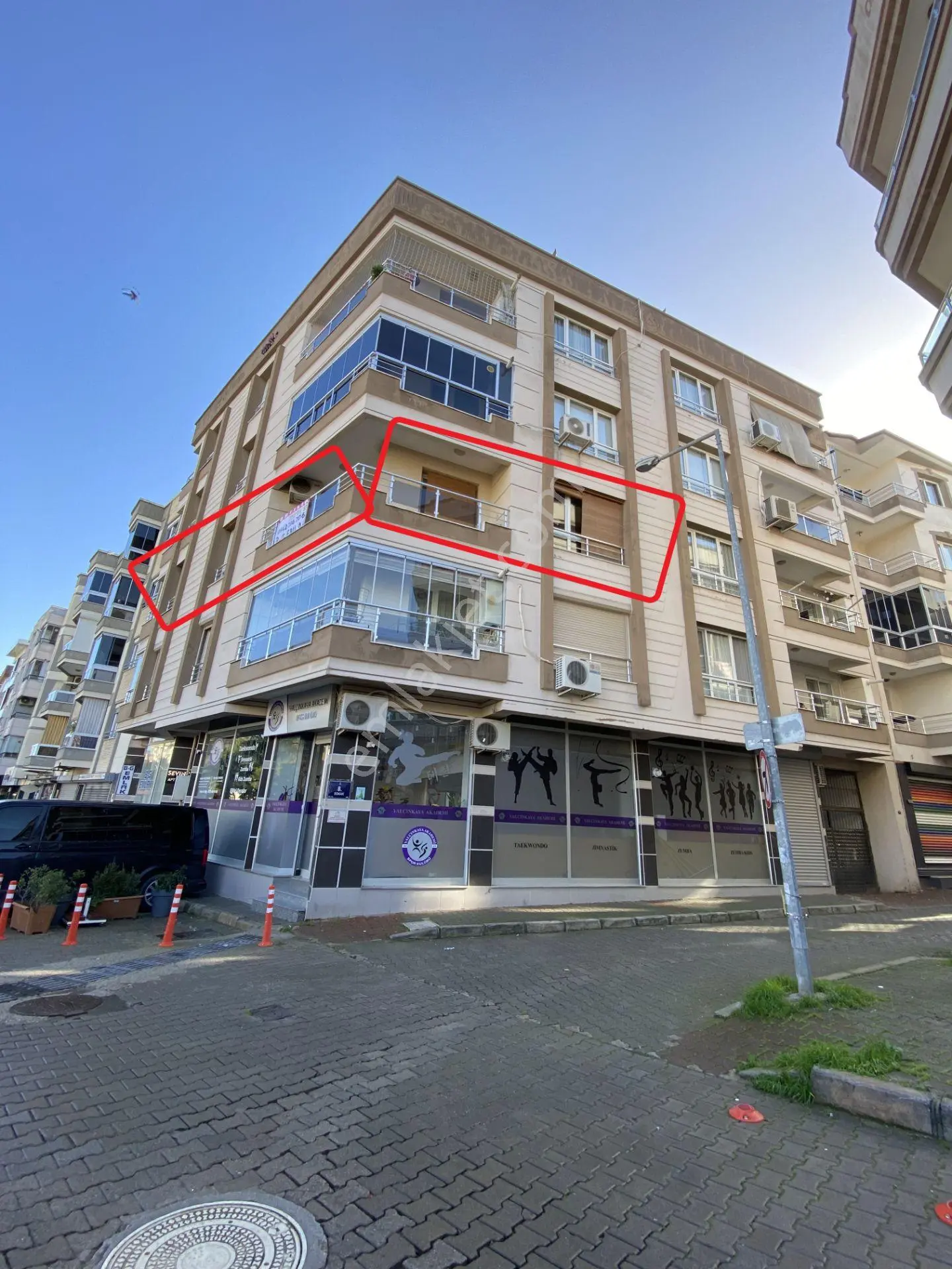 Gaziemir Atıfbey Mah. (boş Kiracısız) 3+1 Köşe Daire - Görsel 2