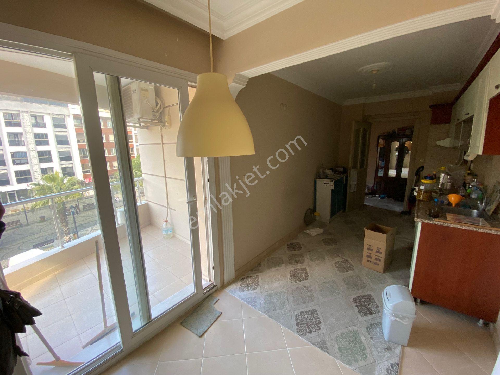 Gaziemir Atıfbey Mah. (boş Kiracısız) 3+1 Köşe Daire - Görsel 15