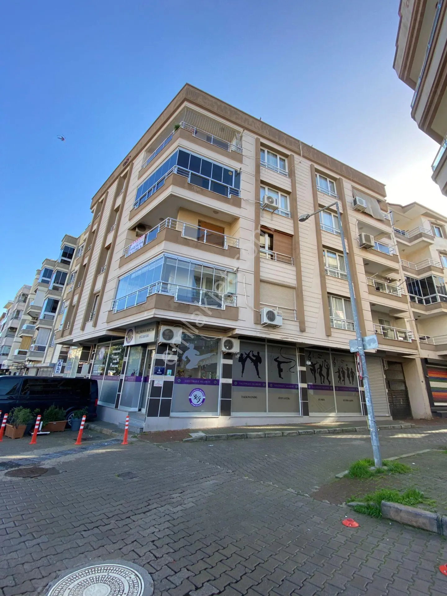 Gaziemir Atıfbey Mah. (boş Kiracısız) 3+1 Köşe Daire - Görsel 11