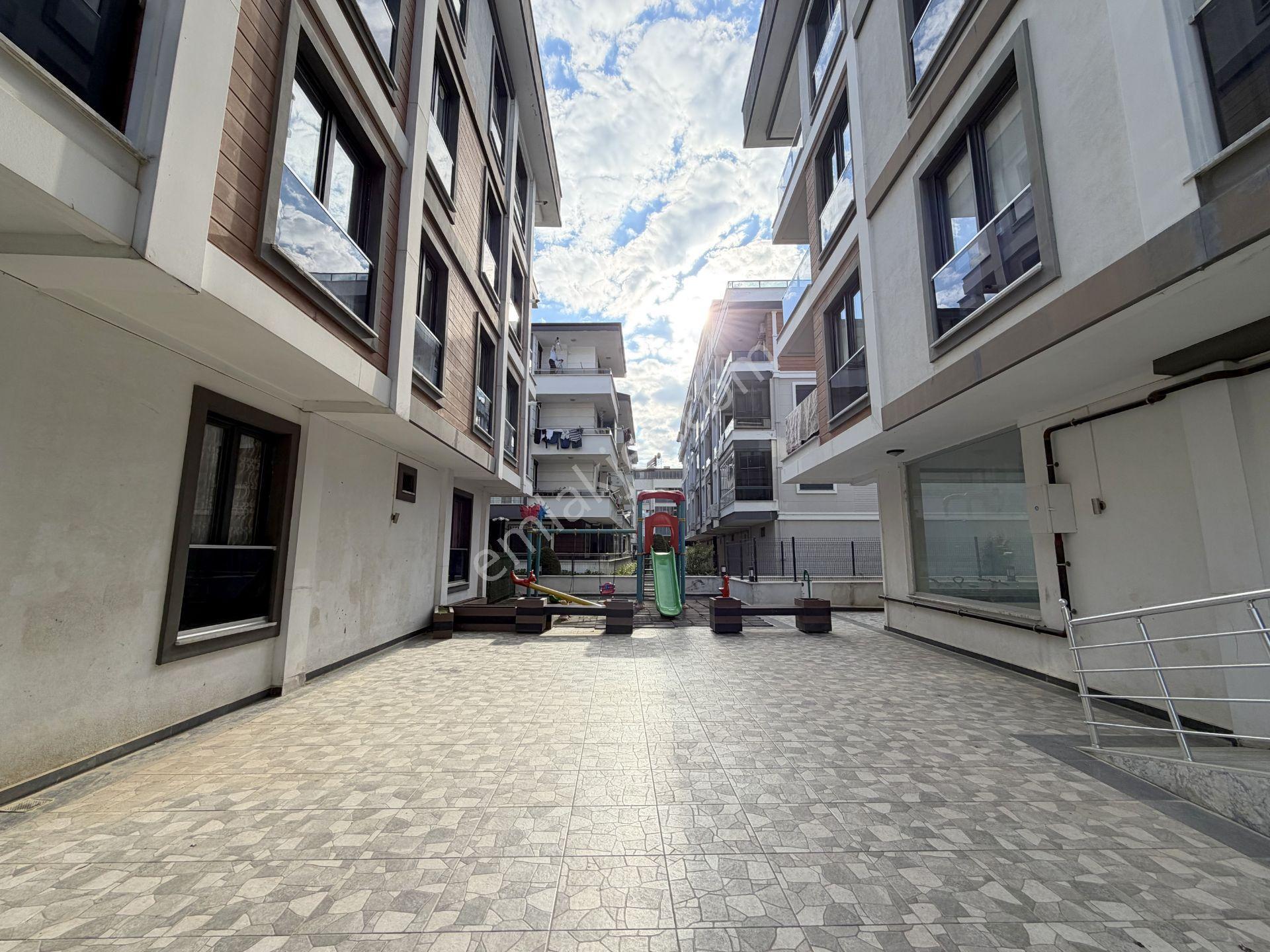 Yetkili Güç'ten Akçay'da Yüzme Havuzlu Kapalı Otoparklı Lüx 1+1 Daire - Görsel 3