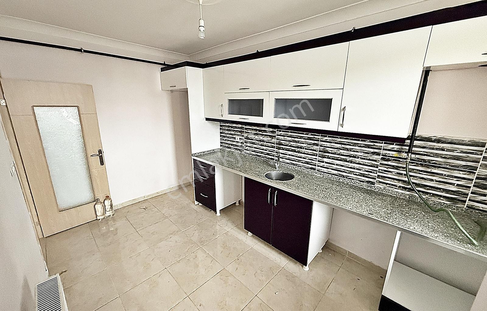 Merkezi Konumda, Okullar Bölgesinde 3+1 Kiralık Daire!! - Görsel 14