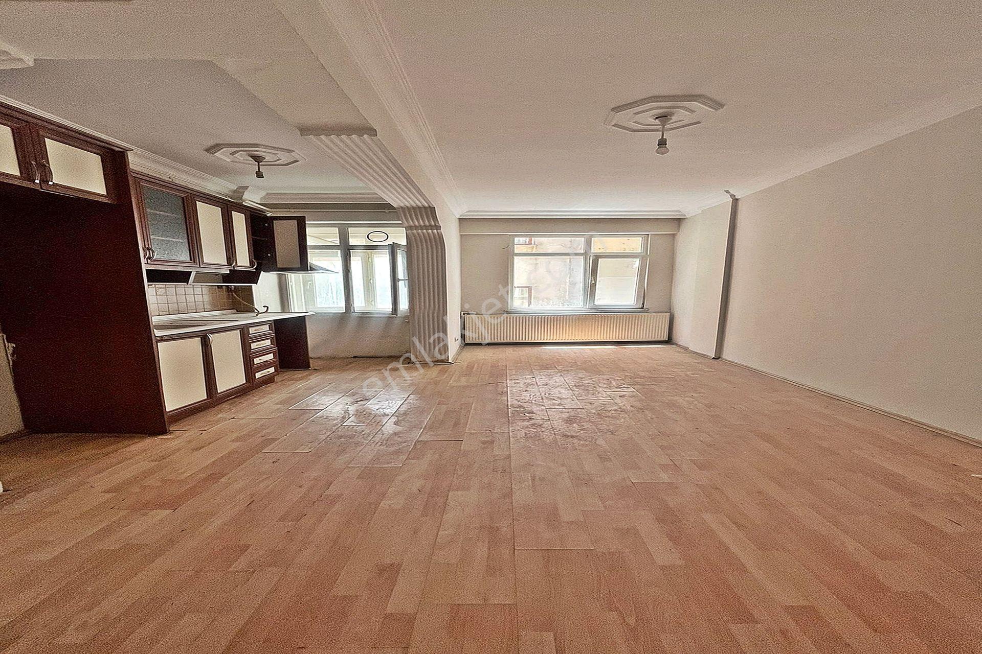 Cansever Yapı'dan 2+1 Kelepir Satılık Ara Kat Daire