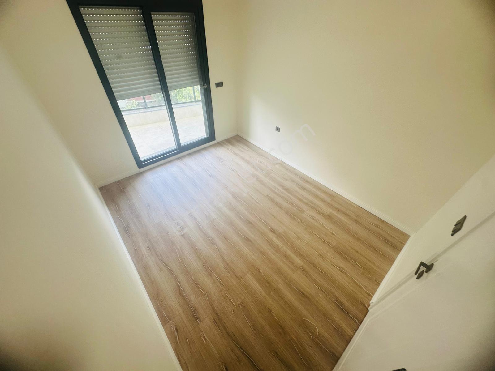 Sadece Kostak Gayrimenkulden Merkezi Lokasyon Ön Cephe 2+1 Daire - Görsel 32