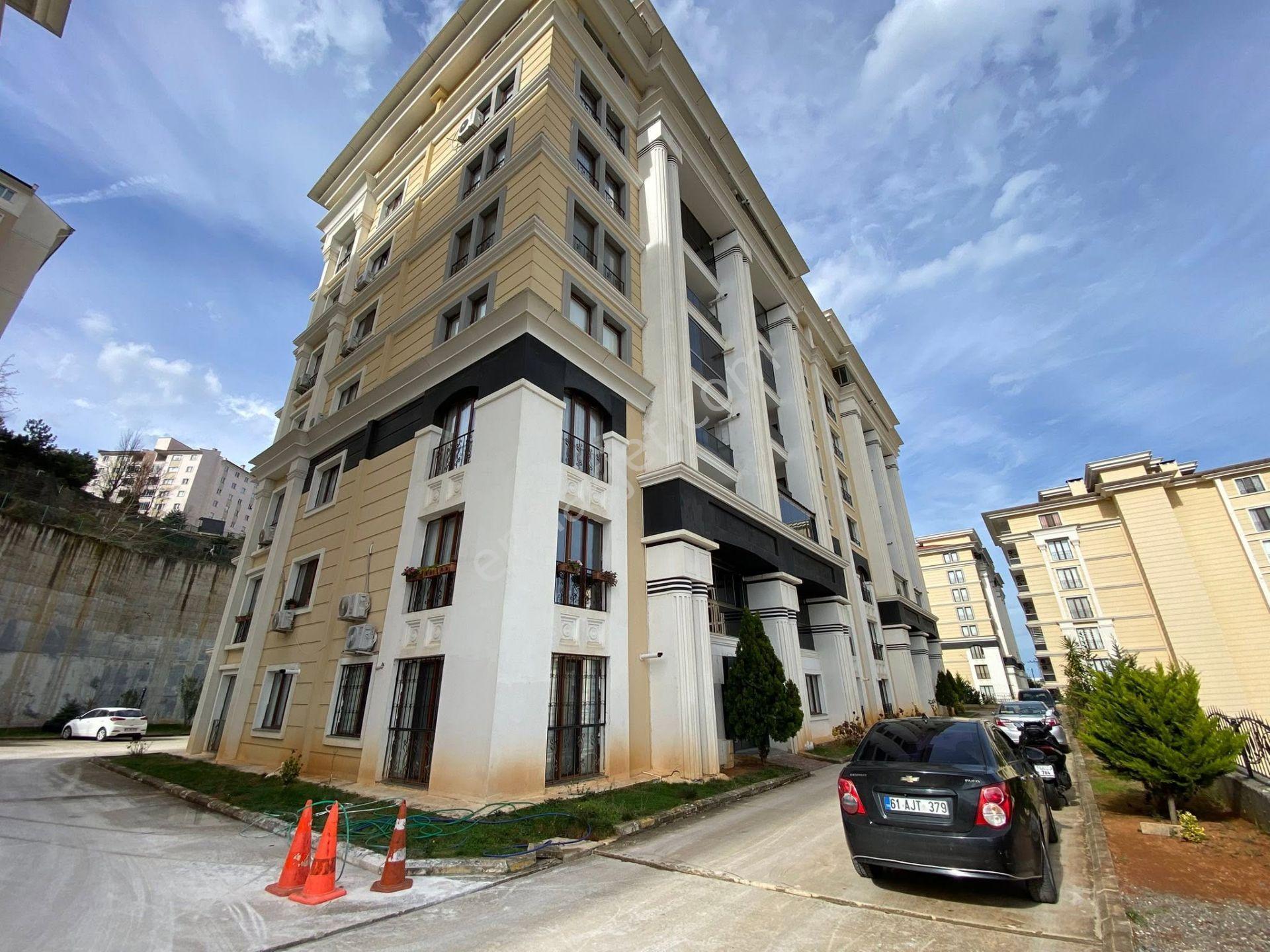 Yalı Gayrimenkulden Lüx Site İçerisinde Kiralık 3+1 Eşyalı Daire
