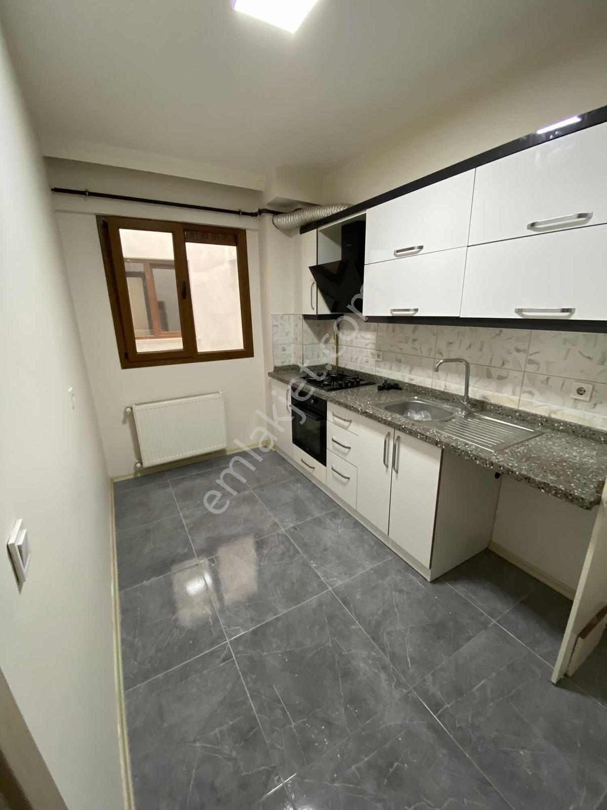 Buca Yaylacık'ta Kiralık 2+1 Doğalgazlı Ayrı Mutfak 100m2 Ev - Görsel 4