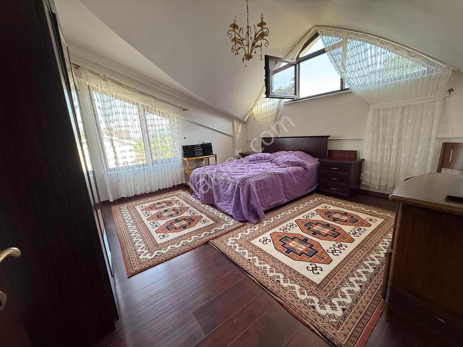 Remax Desıgn Şehrin En Güzel Noktasında 6+1 Villa 750 M2 Arsa - Görsel 32