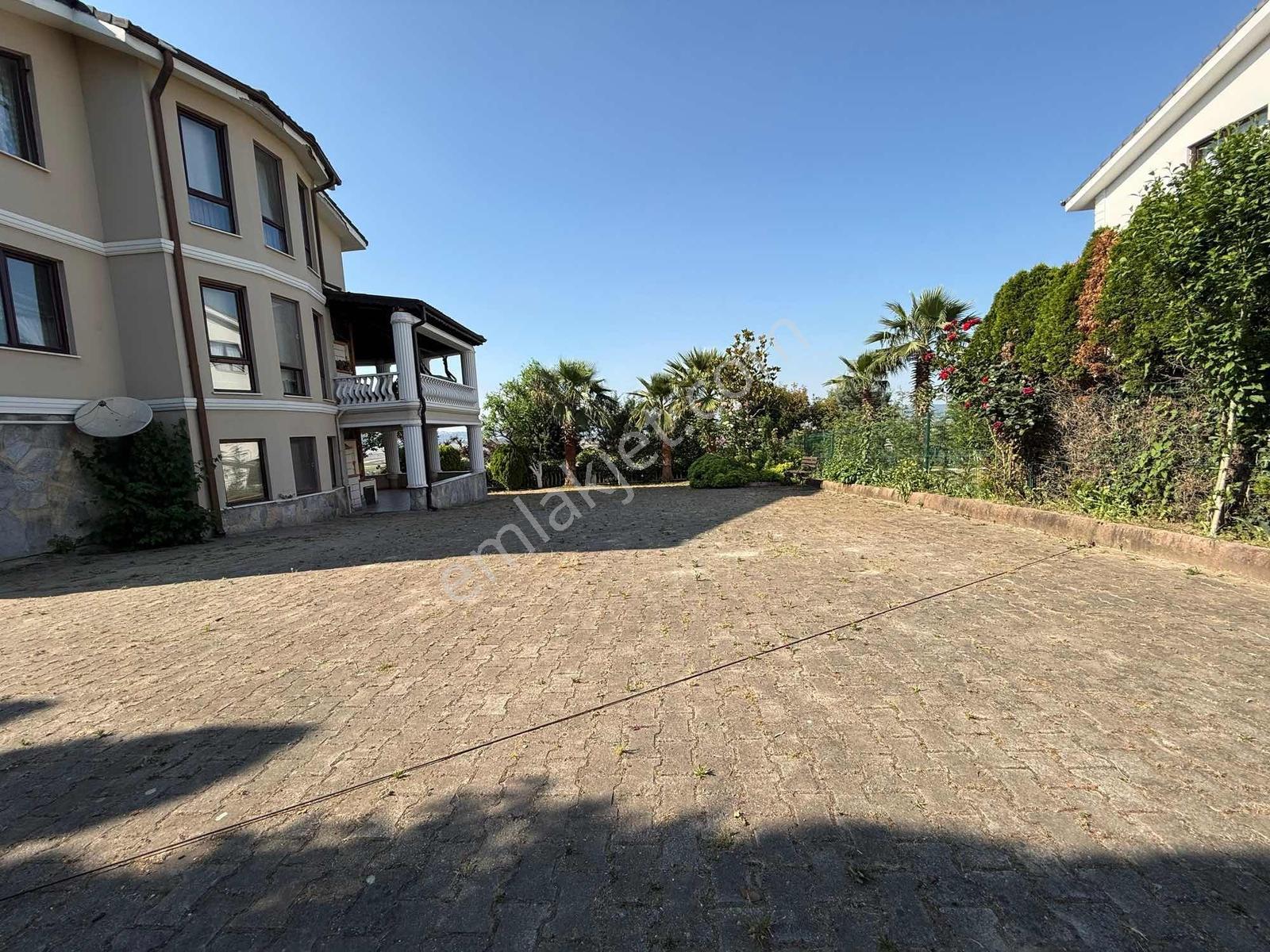 Remax Desıgn Şehrin En Güzel Noktasında 6+1 Villa 750 M2 Arsa - Görsel 14