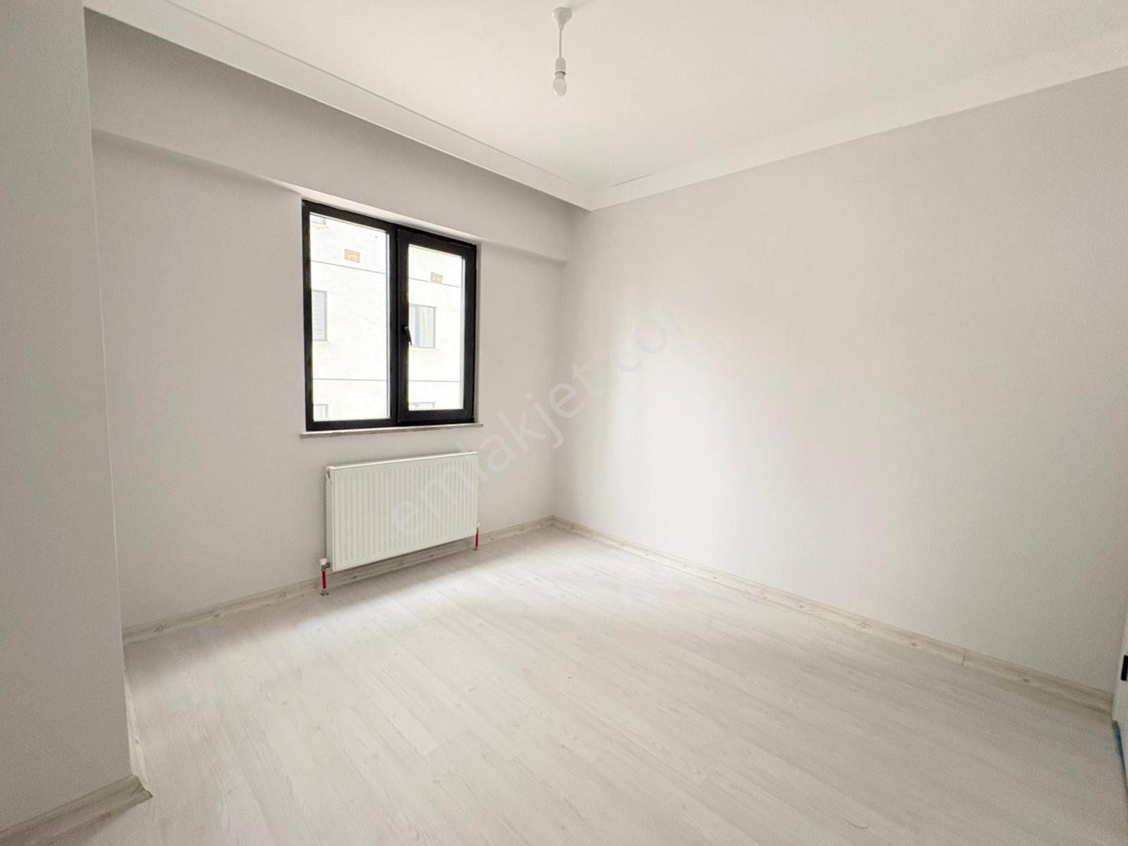 Mertcan'dan Yayalar Mah. Site İçi Ara Kat Balkonlu 3+1 Daire - Görsel 9