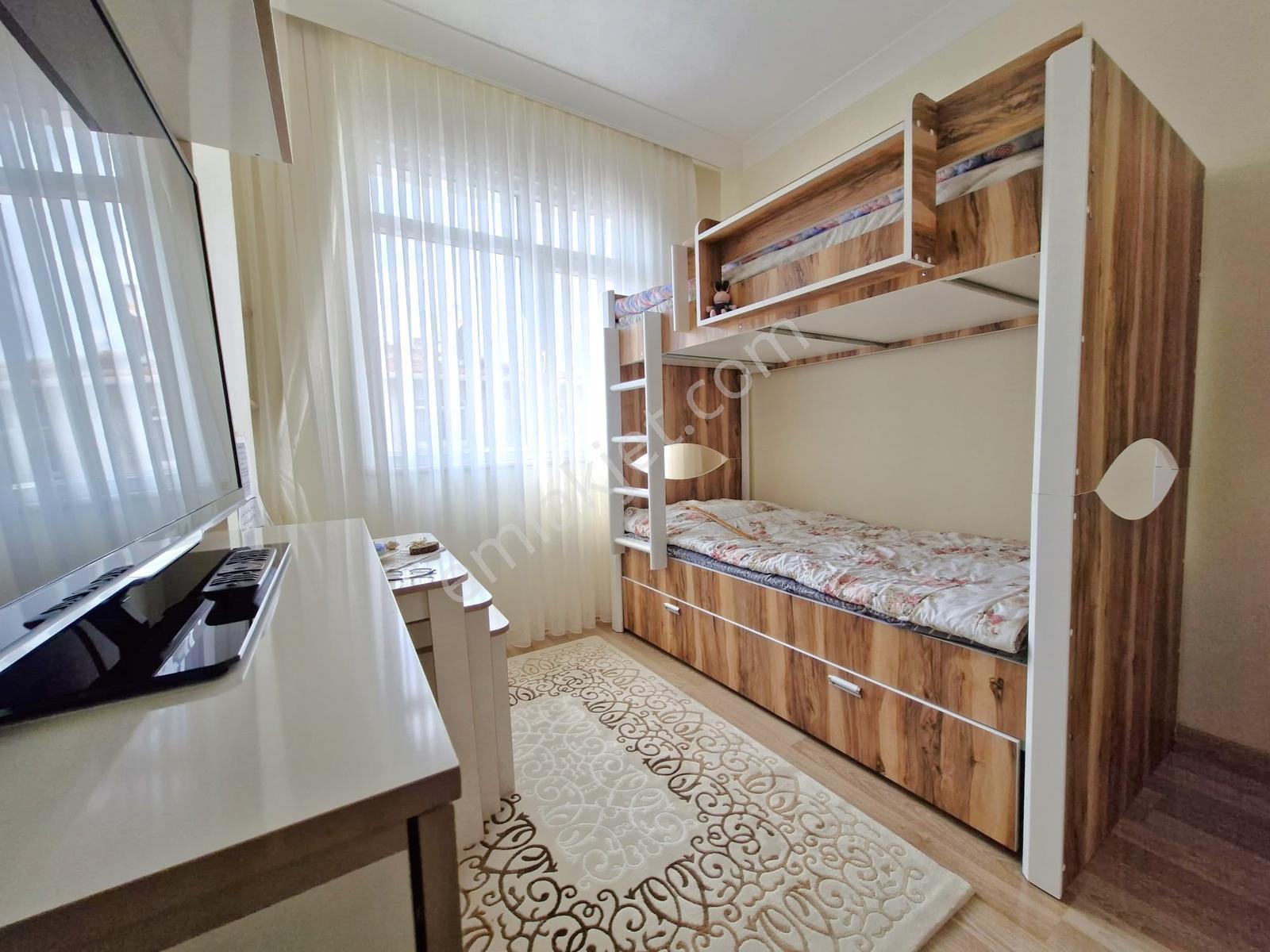Bahçelievler Yaylada Kiralık Asansörlü Full Yapılı 2+1 5.kat - Görsel 11