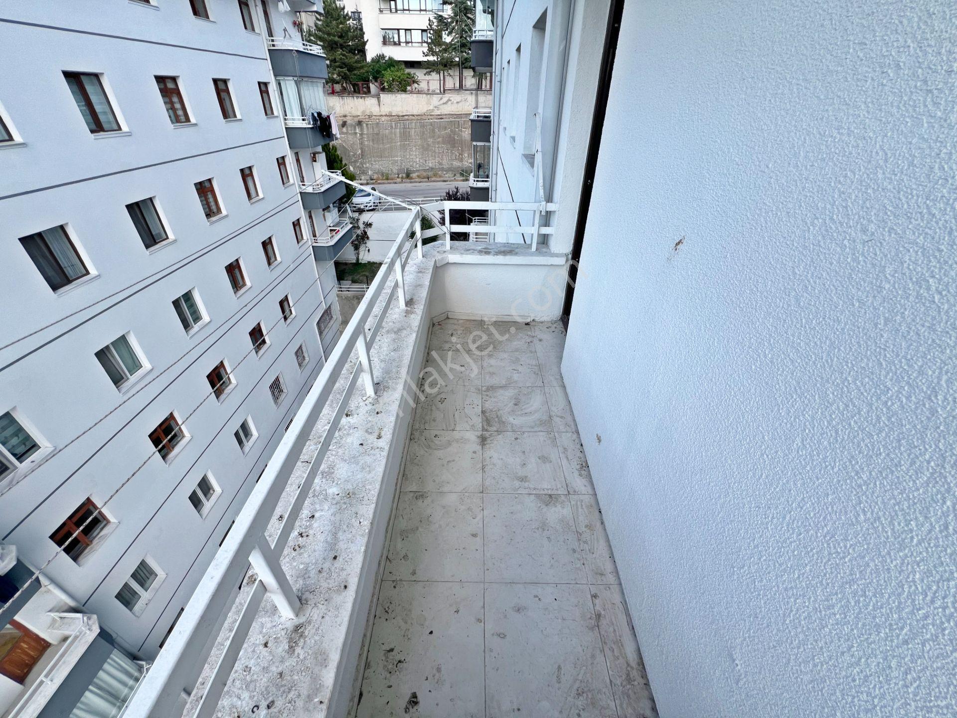 Etlik Barışyolunda Yeşil Alan Park Manzaralı Geniş Kiralık 3+1 Bağımsız Salon Mantolamalı Bina - Görsel 34