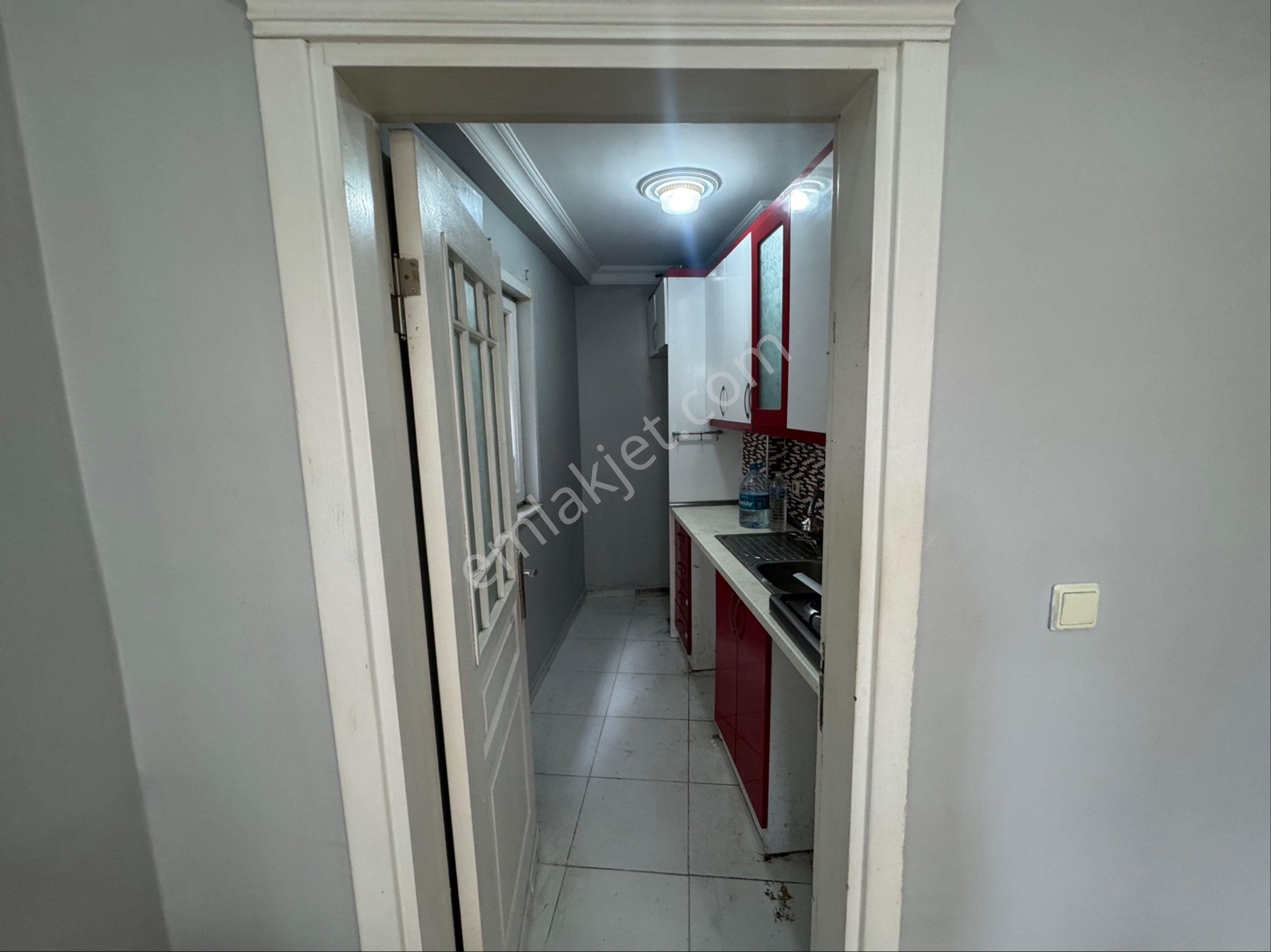 Para'dan Fırsat Eşyasız Daire 1+1 Ana Cadde Arkası - Görsel 7