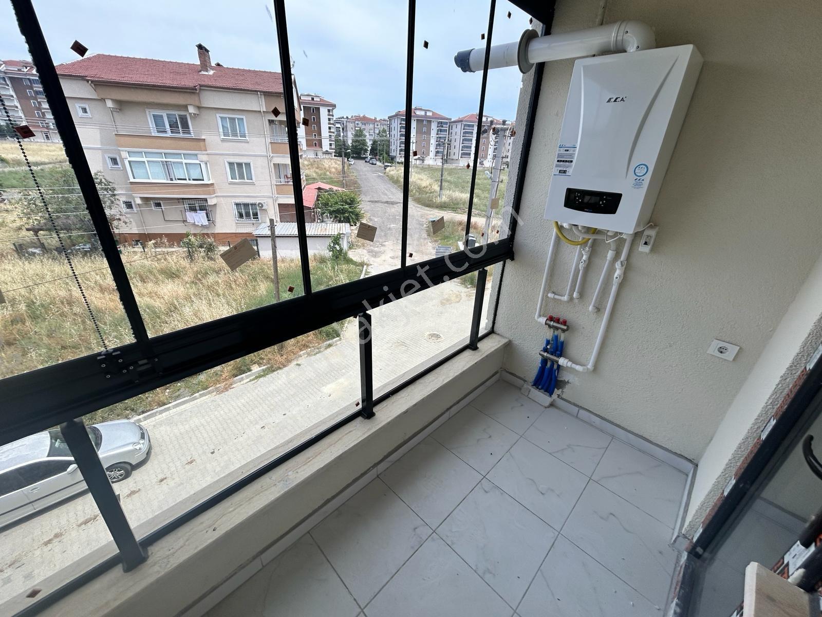 Rumeli Mahallesinde Oturuma Hazır Satılık Fırsat 1+1 Daire - Görsel 22