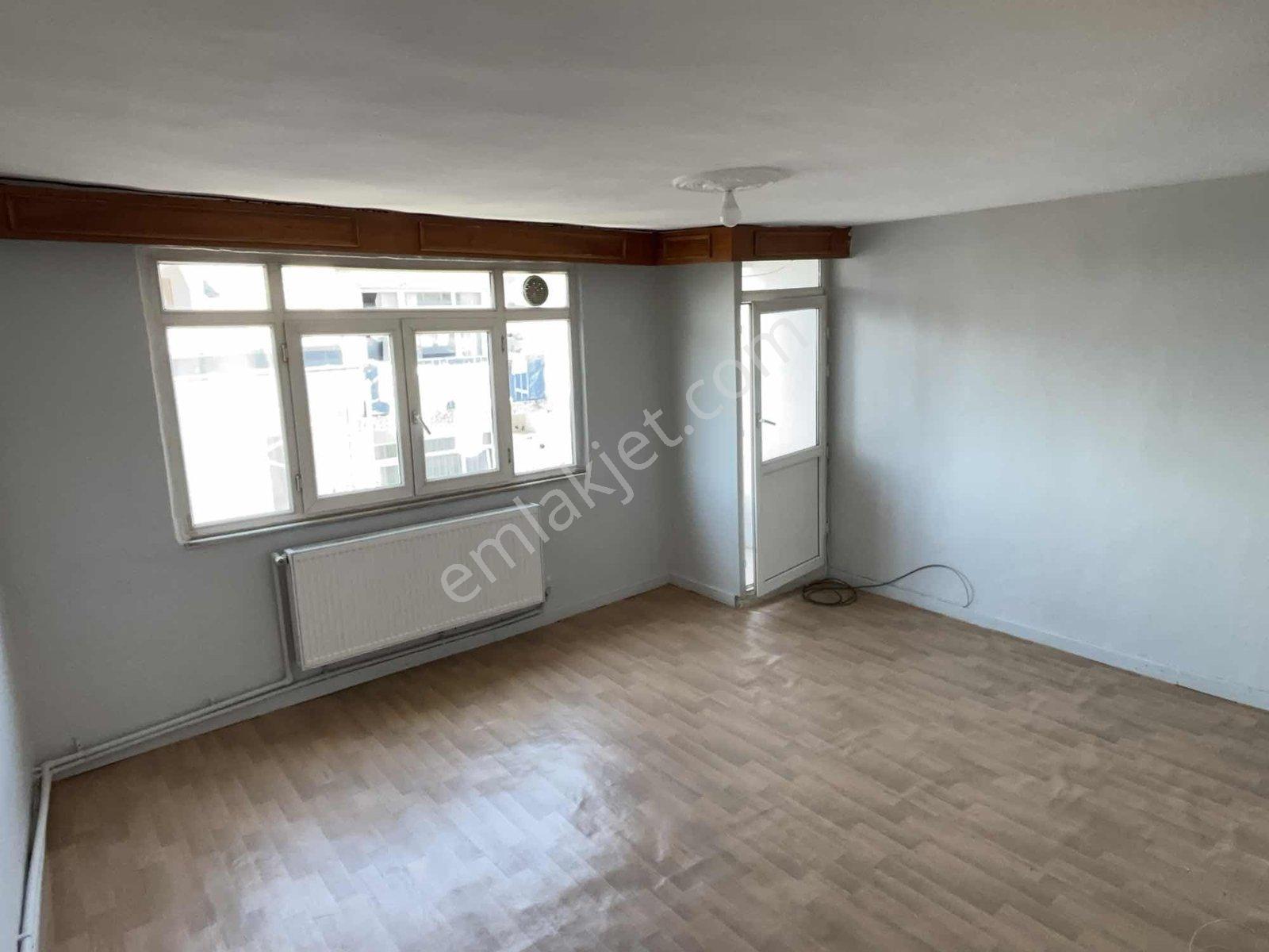 Beyoğlu Kadı Mehmet Efendi Mahallesinde Kiralık 2+1 Daire - Görsel 2