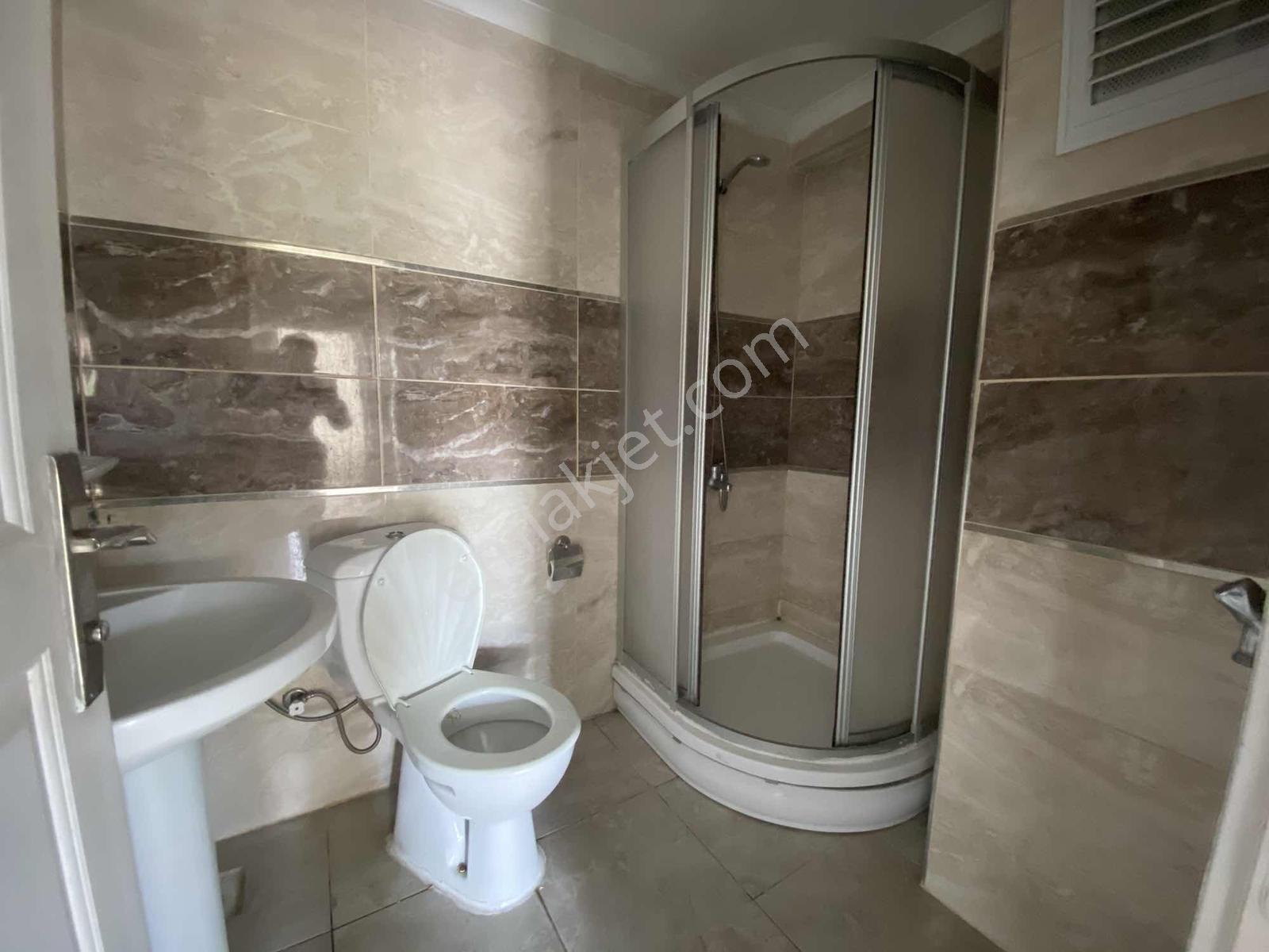 Karaca Mah Kiralık 2+1 80 M2 Orta Kat / Akmanoğlu Emlak - Görsel 5