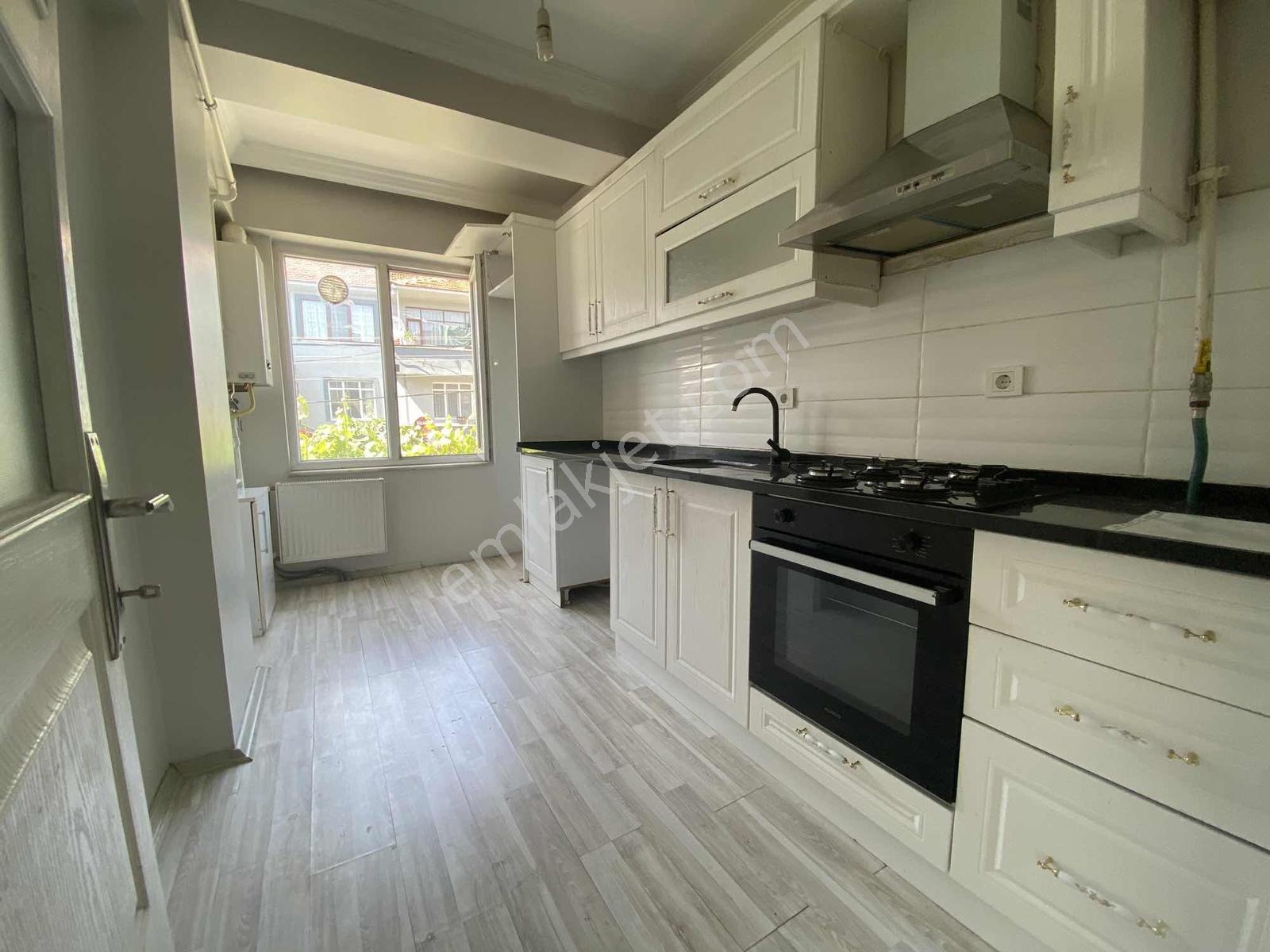 Karaca Mah Kiralık 2+1 80 M2 Orta Kat / Akmanoğlu Emlak - Görsel 2