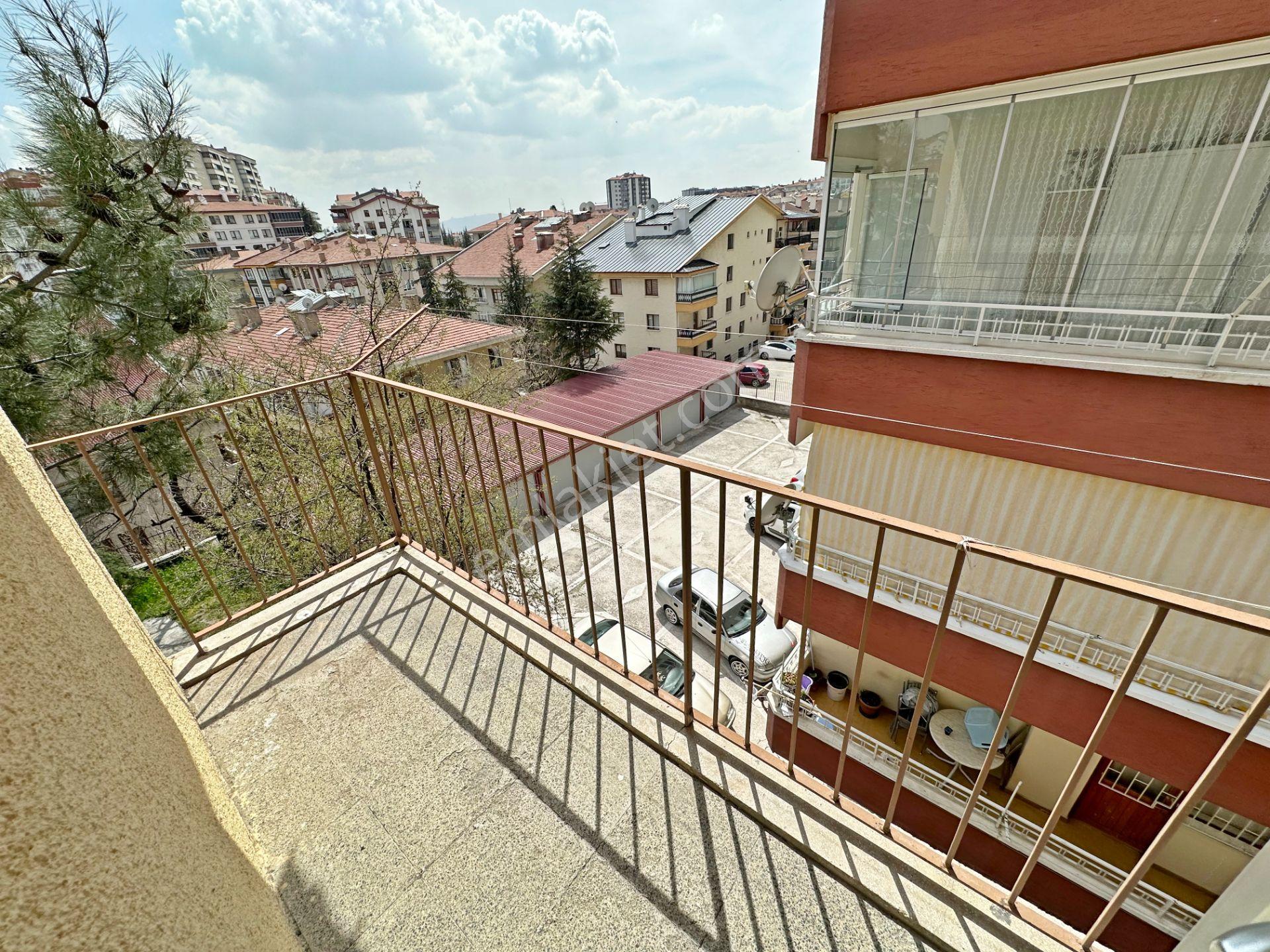 Etlik Lokman Hekim Hastanesi Yakını 2.katta Eşyalı Kiralık 3+1 Mülk!! - Görsel 9