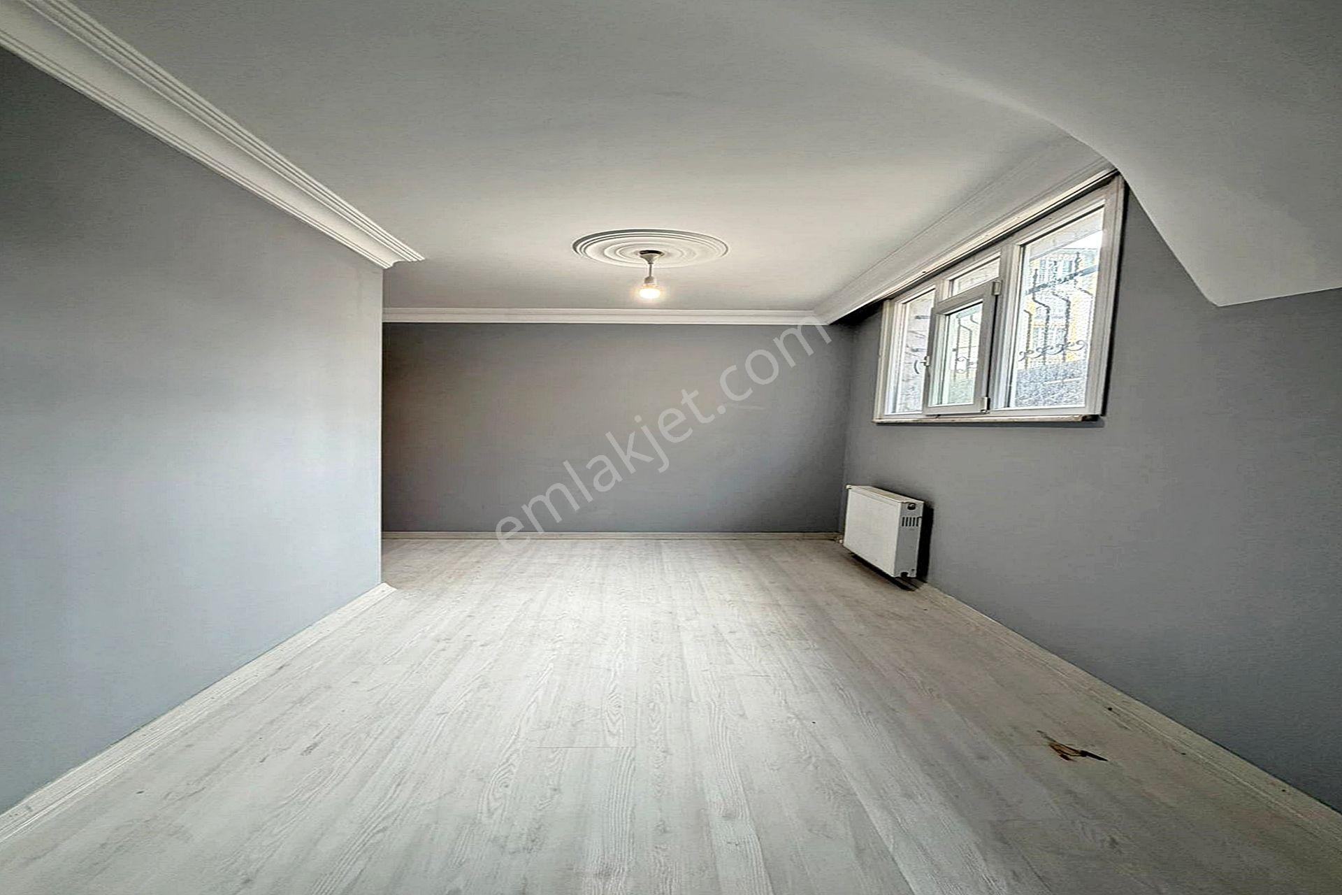 Bahçeşehir Lokasyonunda Köşe Başı Satılık 3+1 Daire - Görsel 16