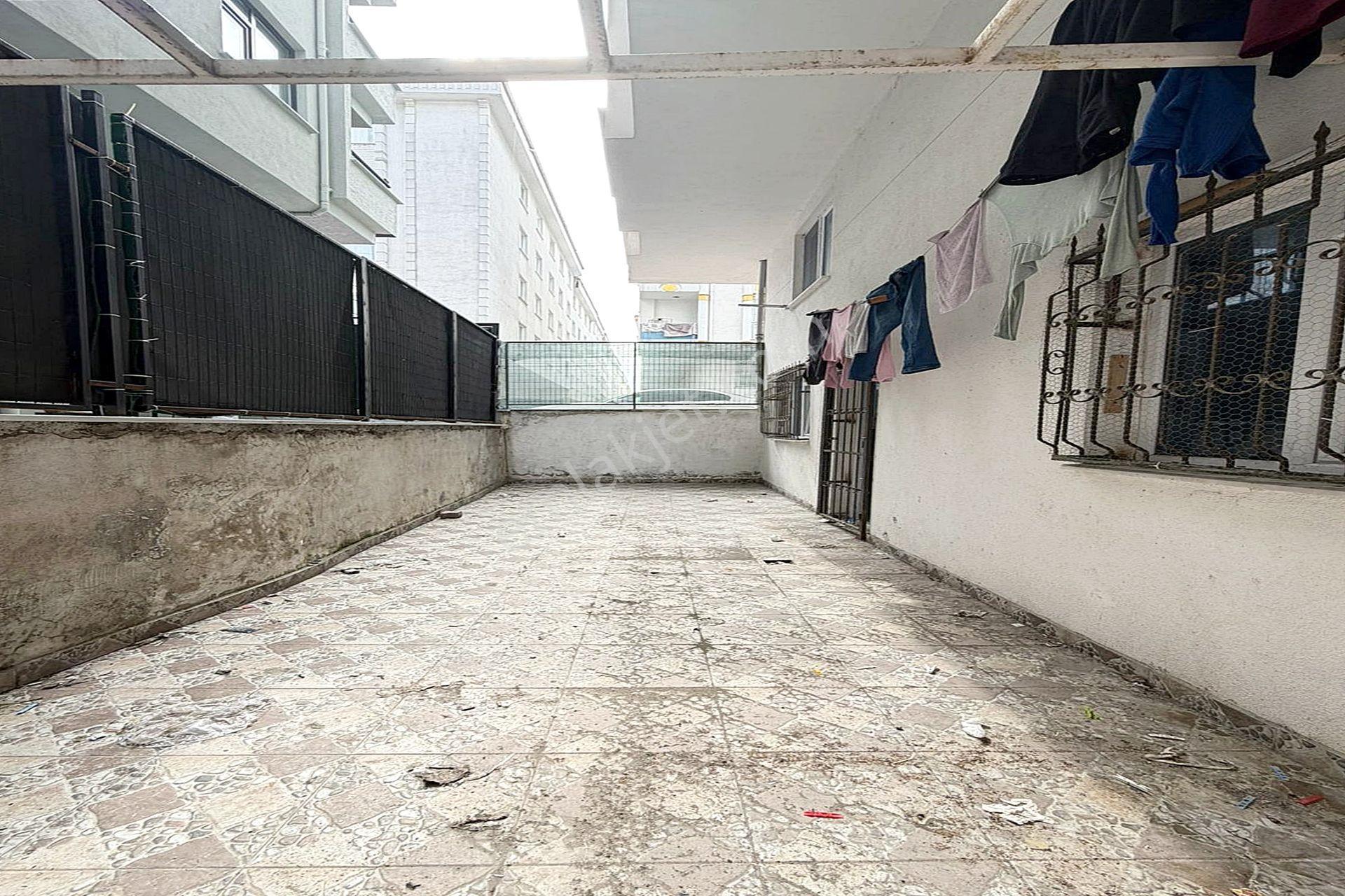 Bahçeşehir Lokasyonunda Köşe Başı Satılık 3+1 Daire - Görsel 26