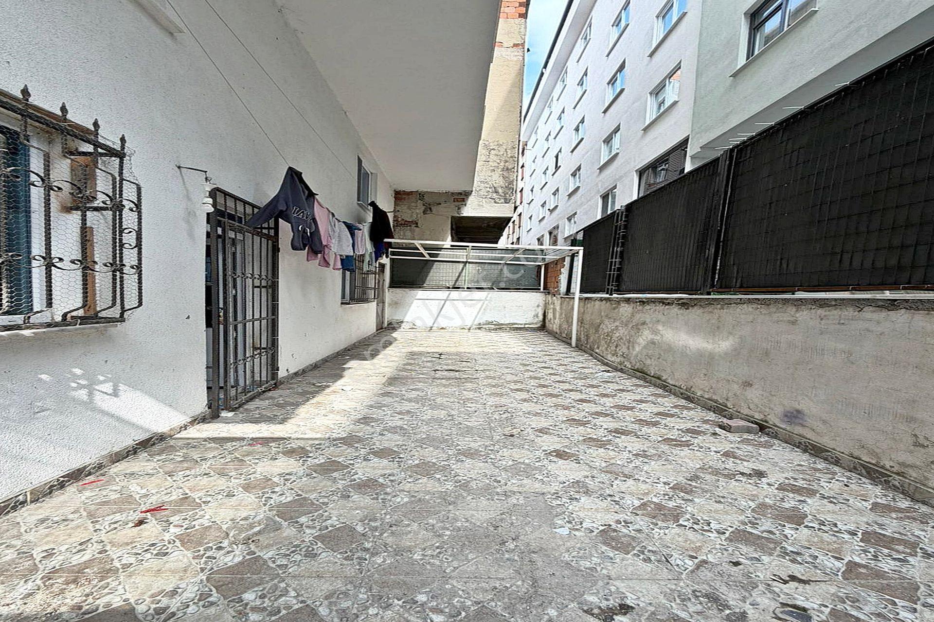 Bahçeşehir Lokasyonunda Köşe Başı Satılık 3+1 Daire - Görsel 27