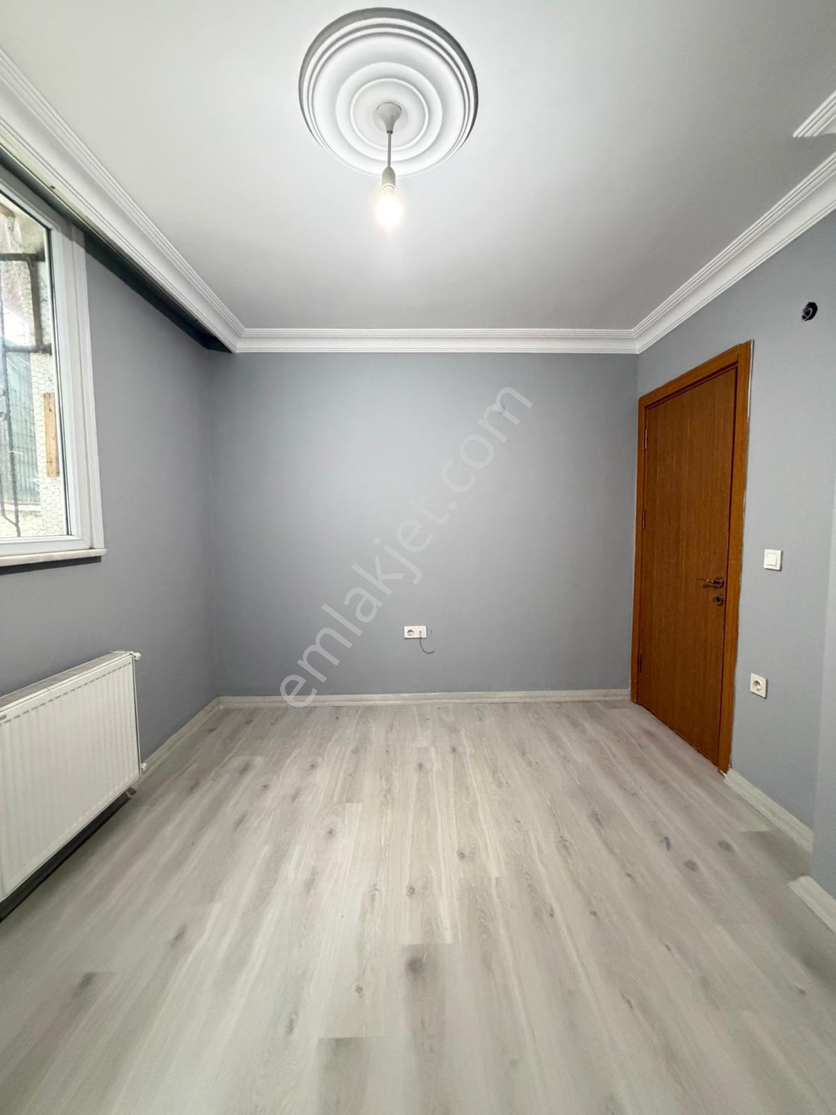 Bahçeşehir Lokasyonunda Köşe Başı Satılık 3+1 Daire - Görsel 12