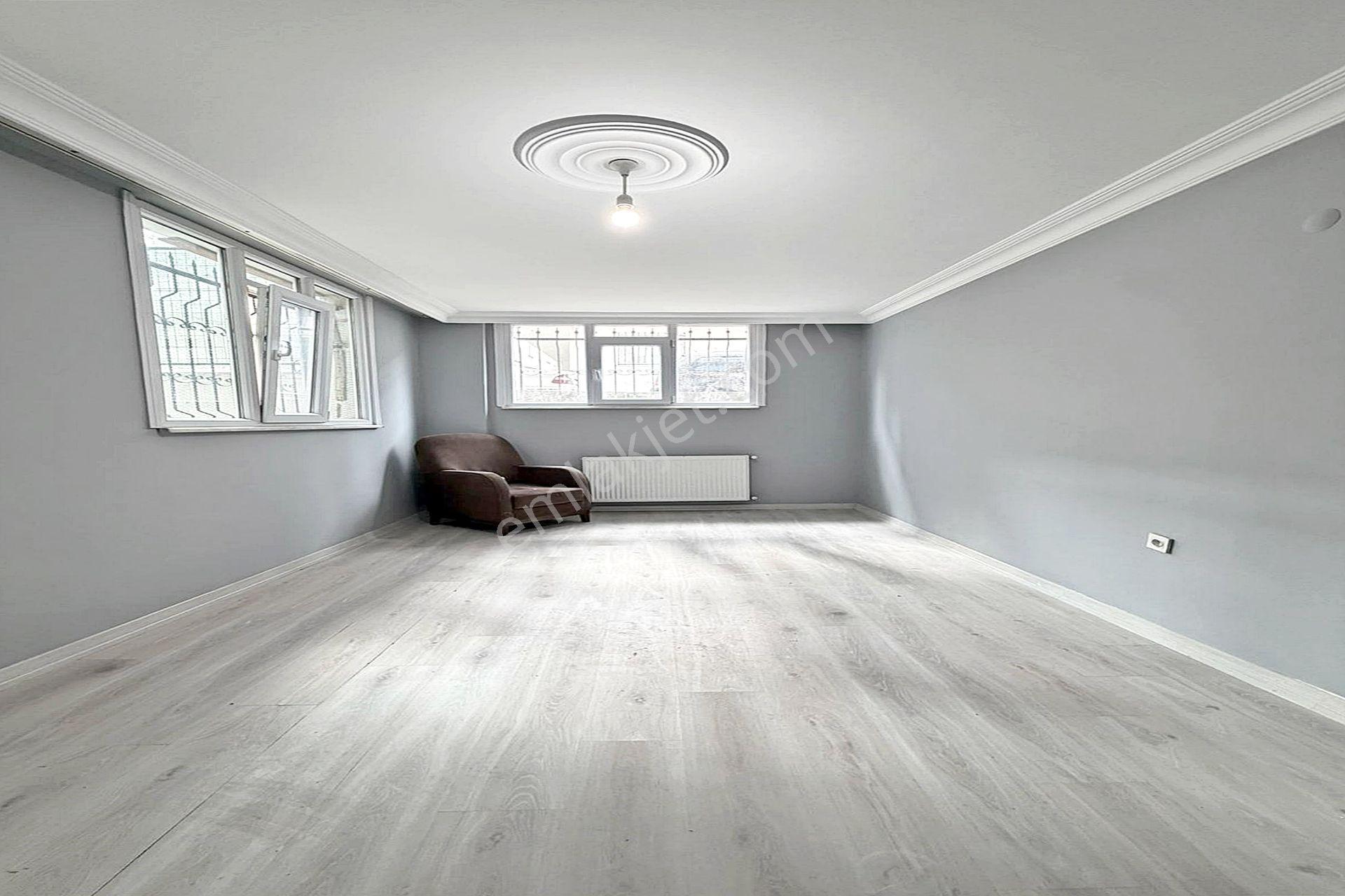 Bahçeşehir Lokasyonunda Köşe Başı Satılık 3+1 Daire - Görsel 17