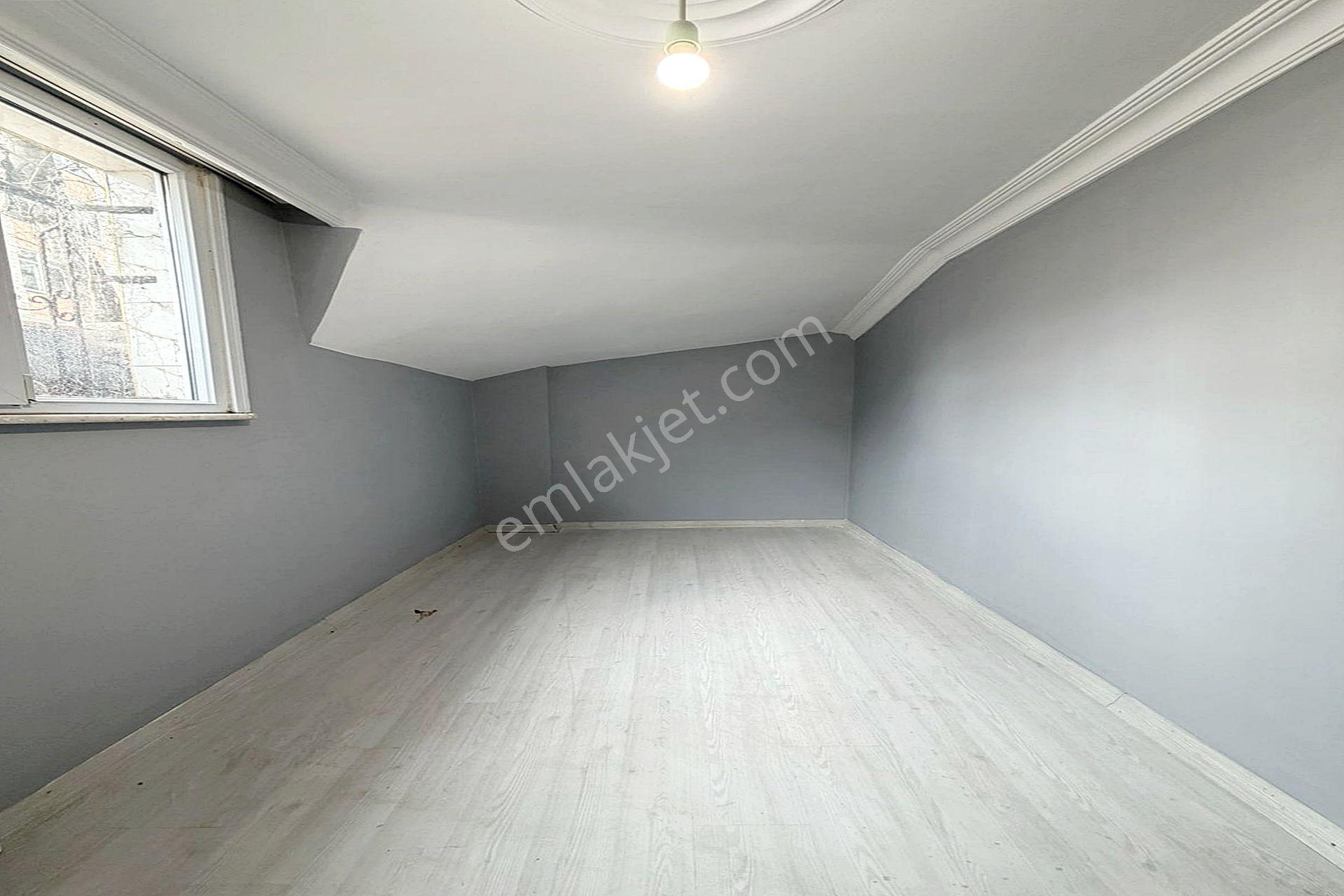 Bahçeşehir Lokasyonunda Köşe Başı Satılık 3+1 Daire - Görsel 14