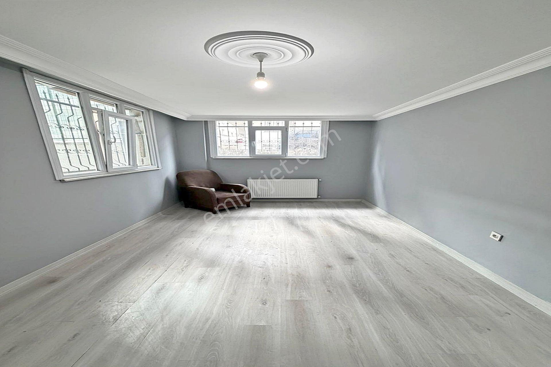 Bahçeşehir Lokasyonunda Köşe Başı Satılık 3+1 Daire - Görsel 18