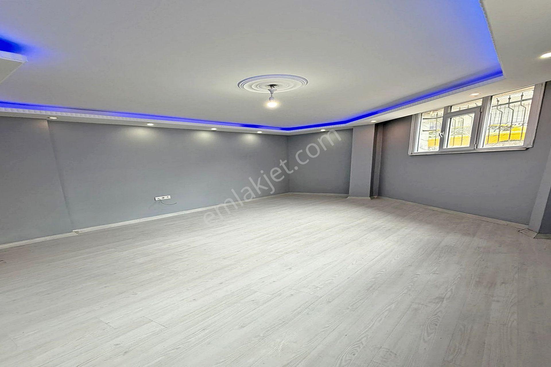 Bahçeşehir Lokasyonunda Köşe Başı Satılık 3+1 Daire - Görsel 8