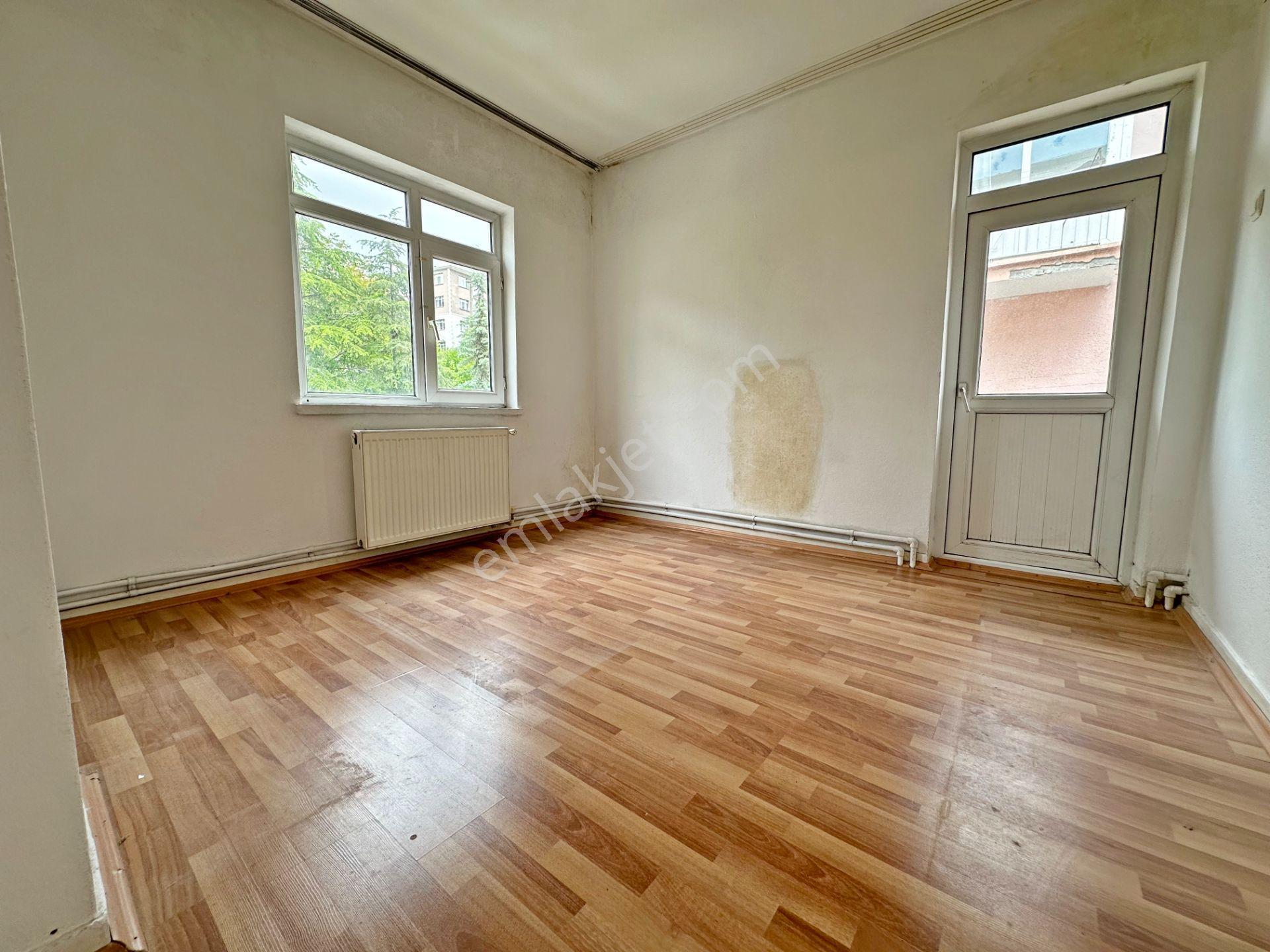 Etlik Mah. Kuyuyazısı Caddesi Üzerinde 2.katta Kiralık 3+1 Mülk!! Bina'ya Ait Açık Otopark - Görsel 13