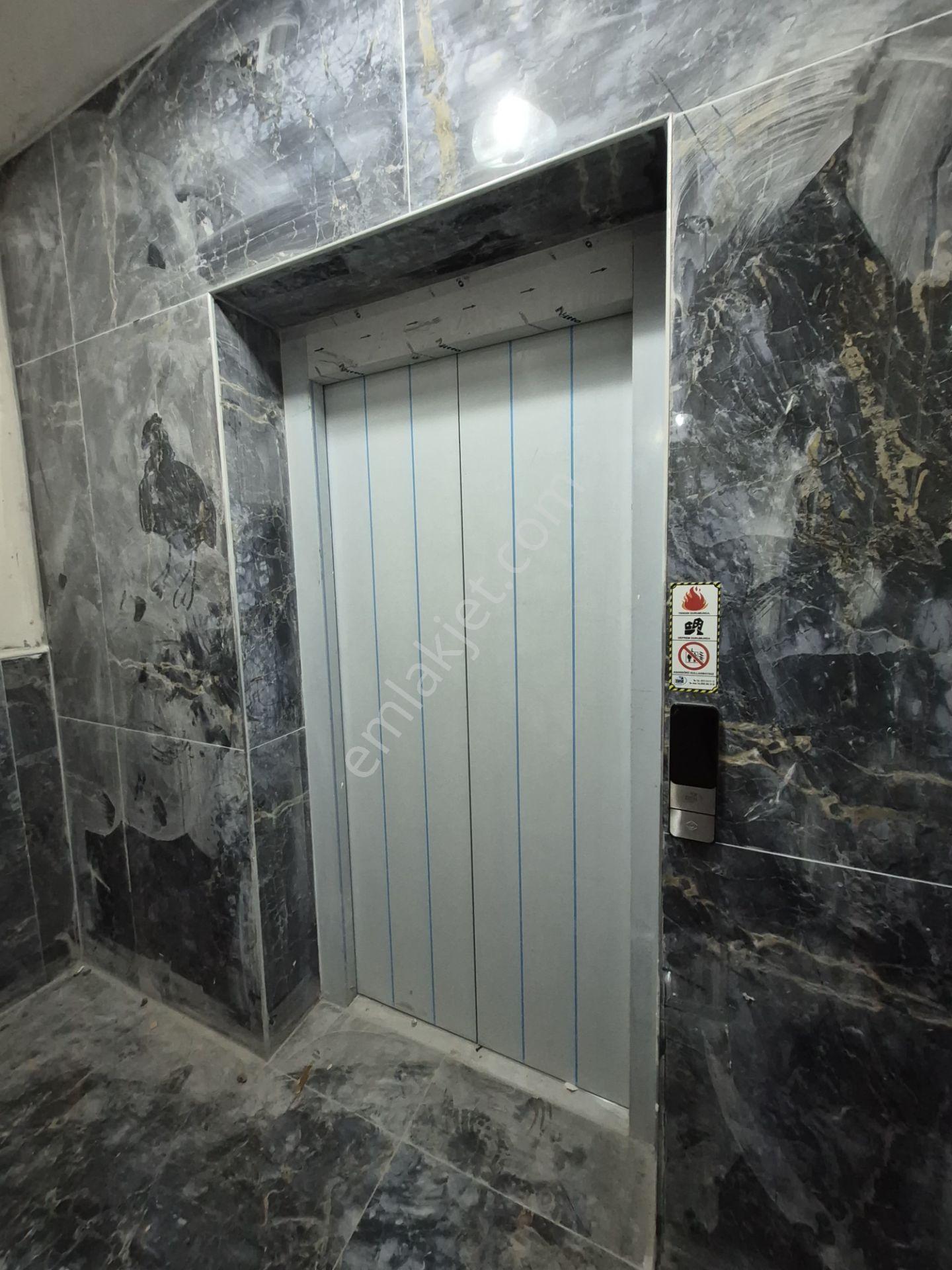 *afyon Üçok Emlaktan Ali İhsan Paşa Mah 3+1 Sıfır Lüx Ebeveyn Banyolu Satılık Daireler * - Görsel 3