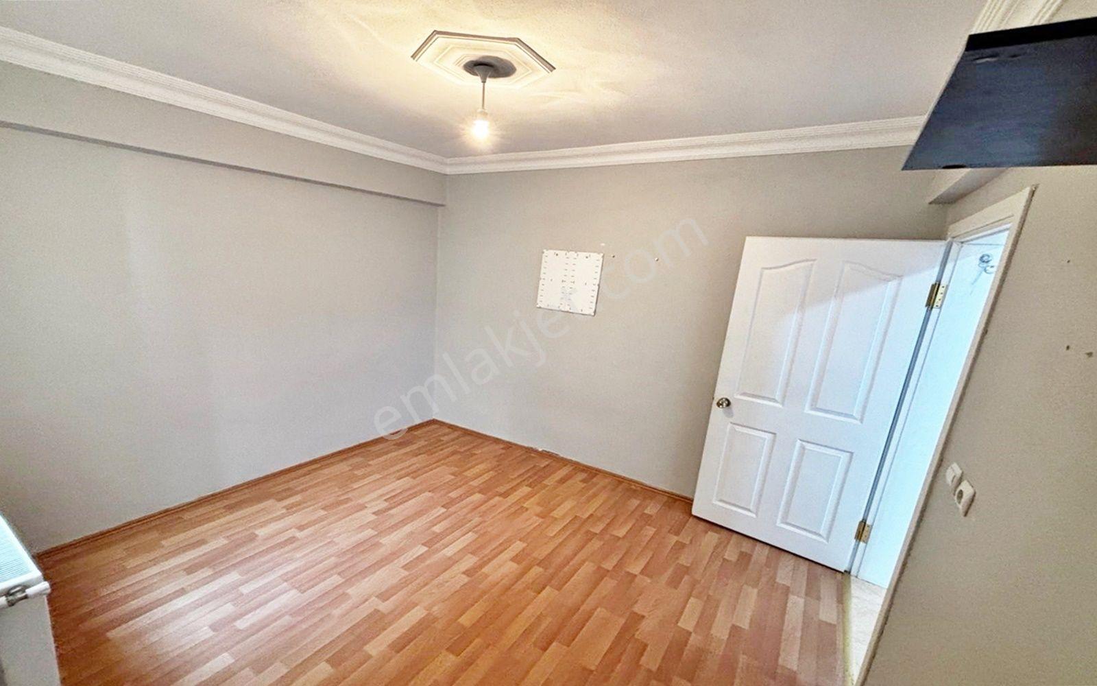Arden Yapı'dan Belediye Meydanında Kombili Çift Balkonlu 3+1 Kiralık Daire - Görsel 15