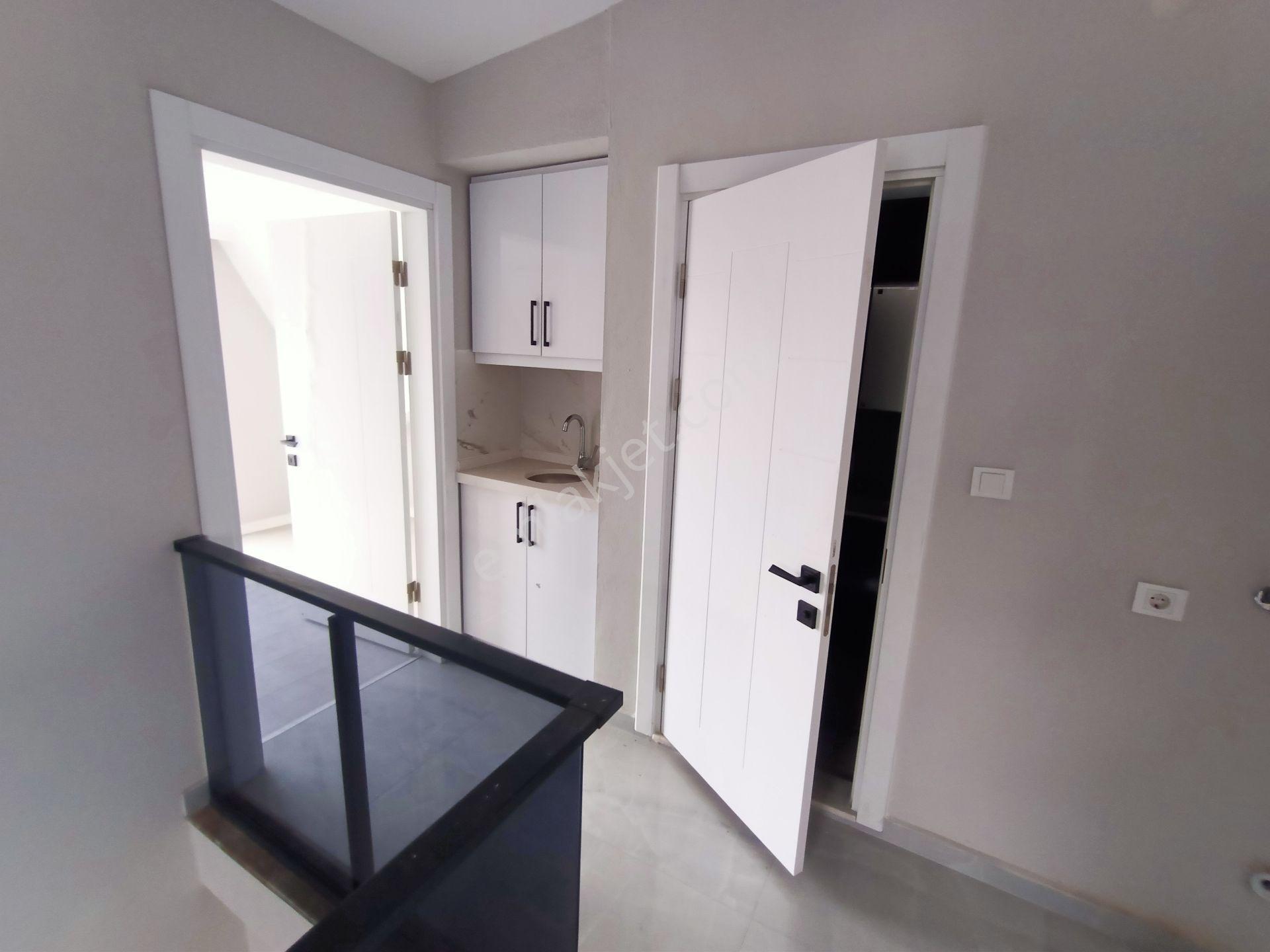Kocaali Alandere Müstakil Havuzlu Denize Yakın Triplex Villa - Görsel 26