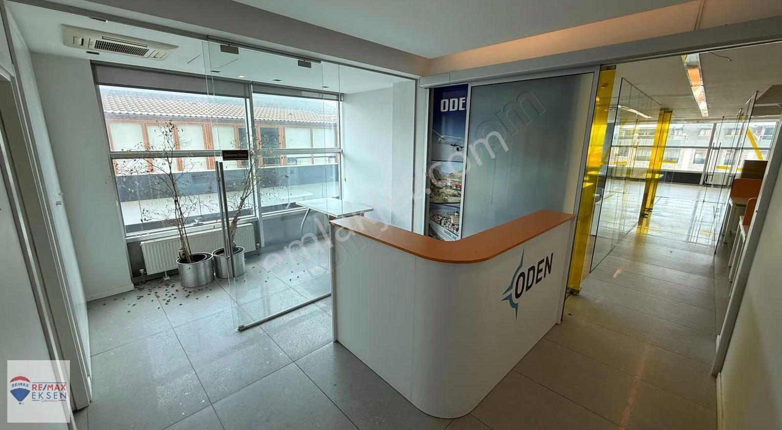 Üsküdar Kısıklı'da Prestijli Plazada Dubleks Ofis - Görsel 18