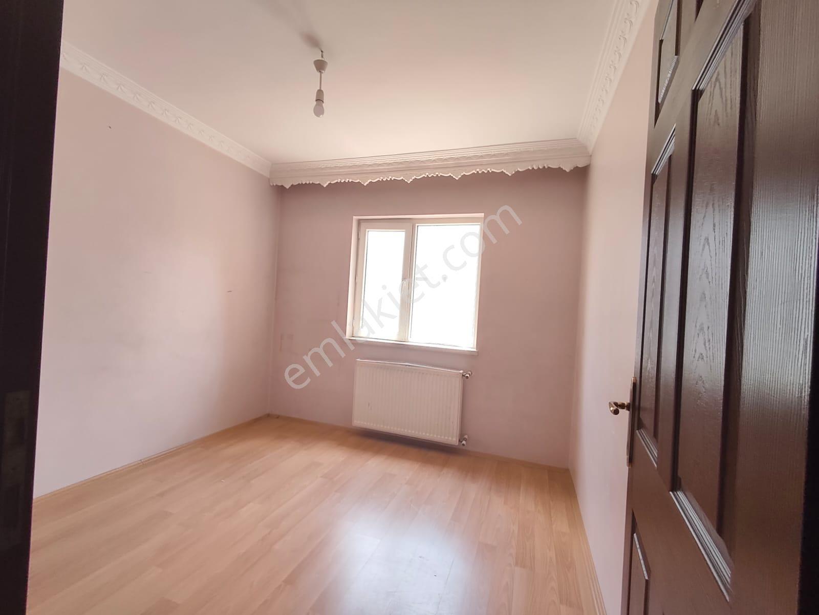 Yılmaz Gayrımenkulden 2 Ara Kat Cadde Üzerı Kıralık Daire - Görsel 4