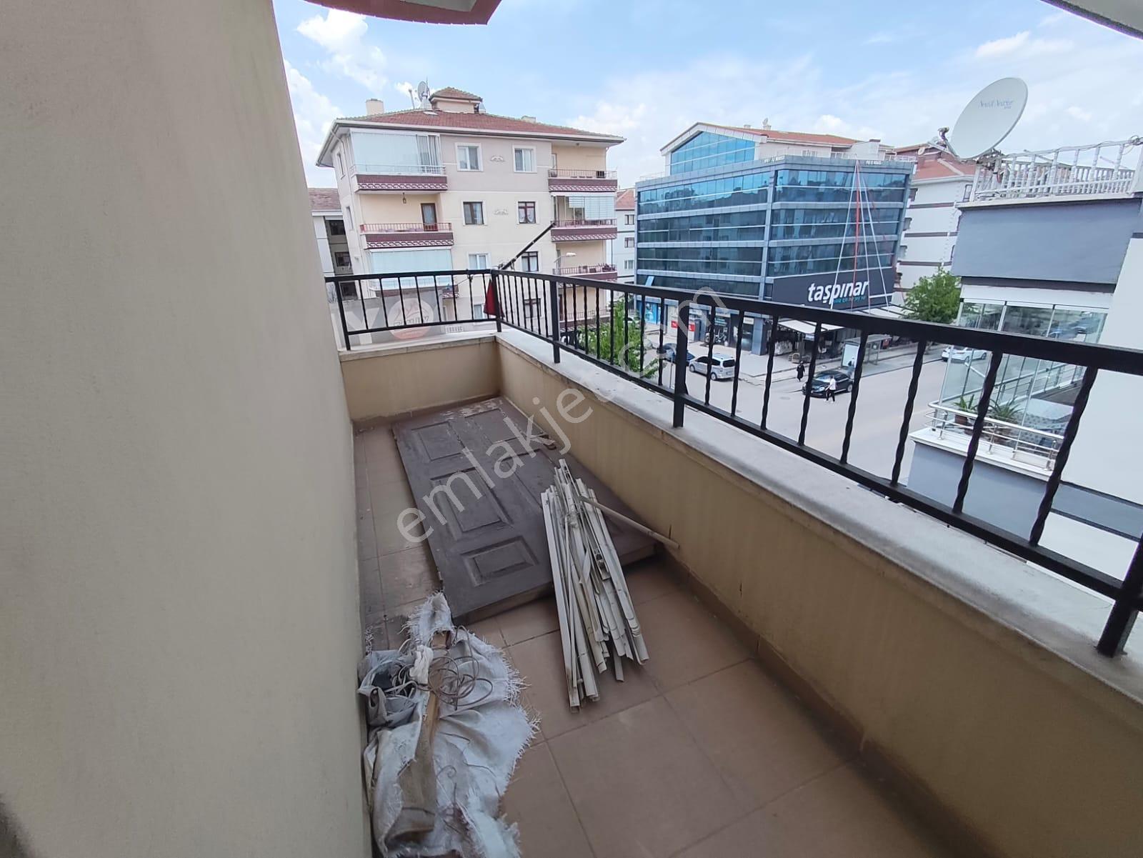 Yılmaz Gayrımenkulden 2 Ara Kat Cadde Üzerı Kıralık Daire - Görsel 19