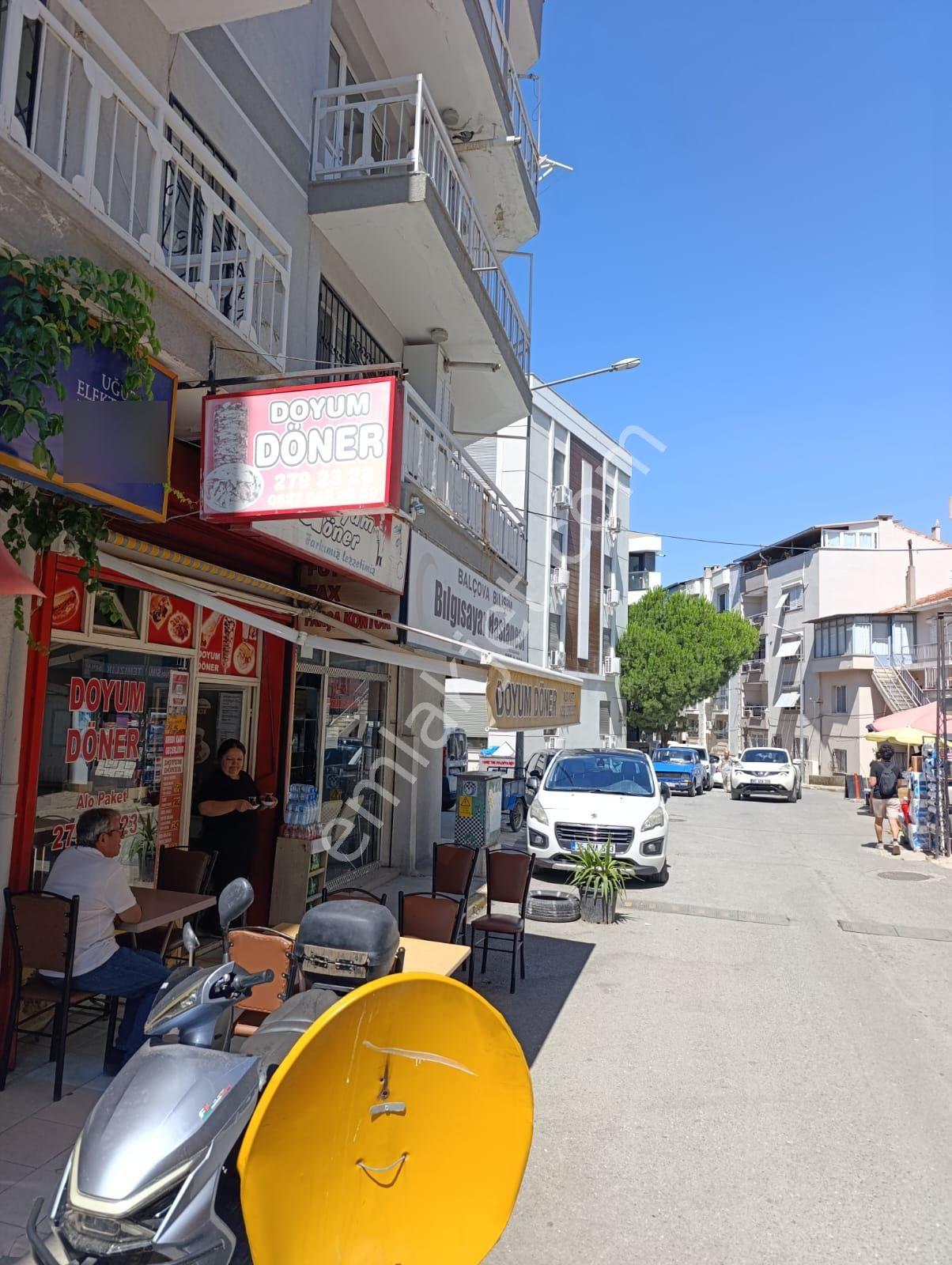 Balçova'nın En İşlek Noktasında Devren Satılık Doyum Döner - Görsel 2